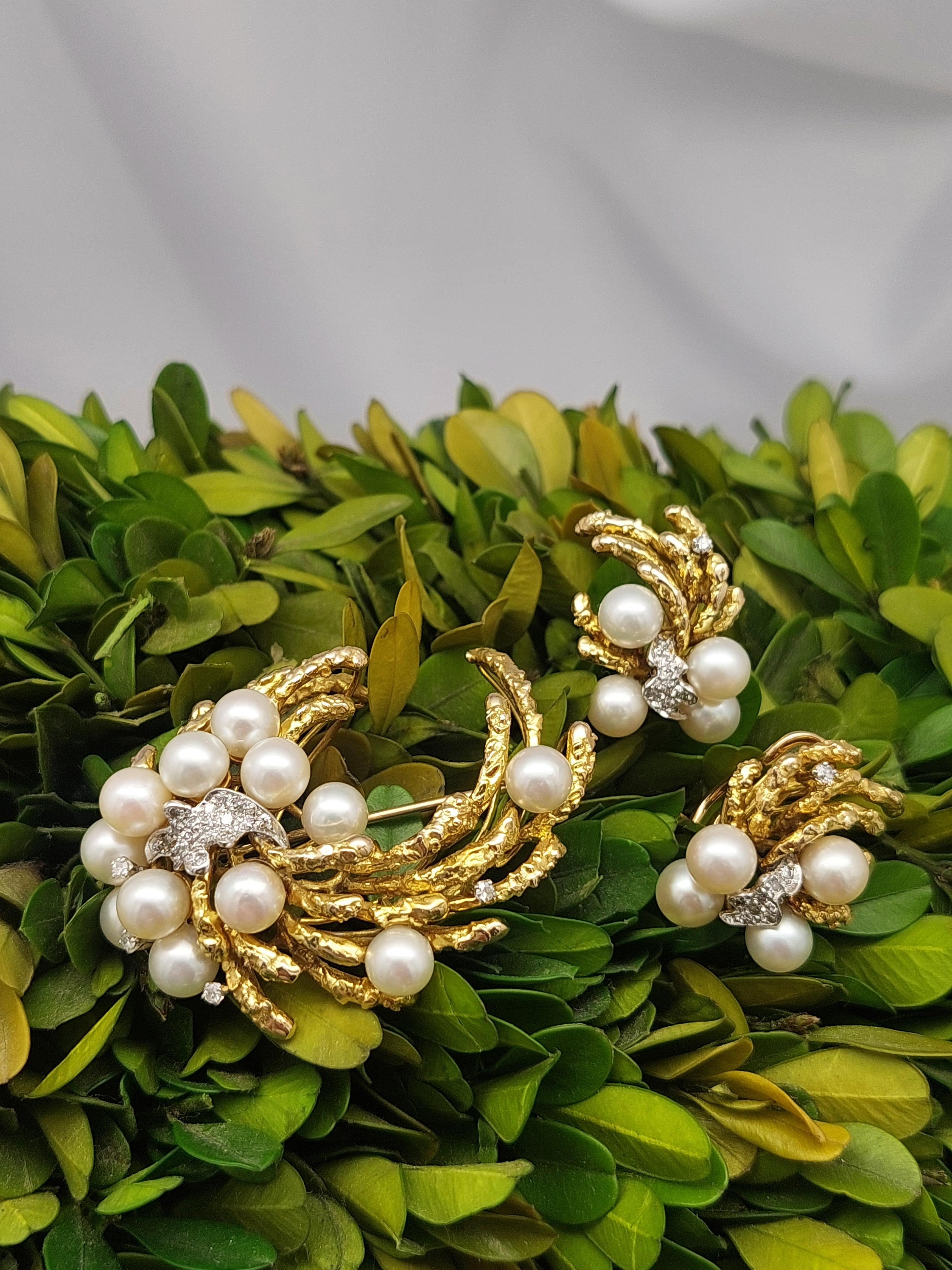 Set di orecchini e spilla con perle e diamanti 18KT di Fordley in vendita 10