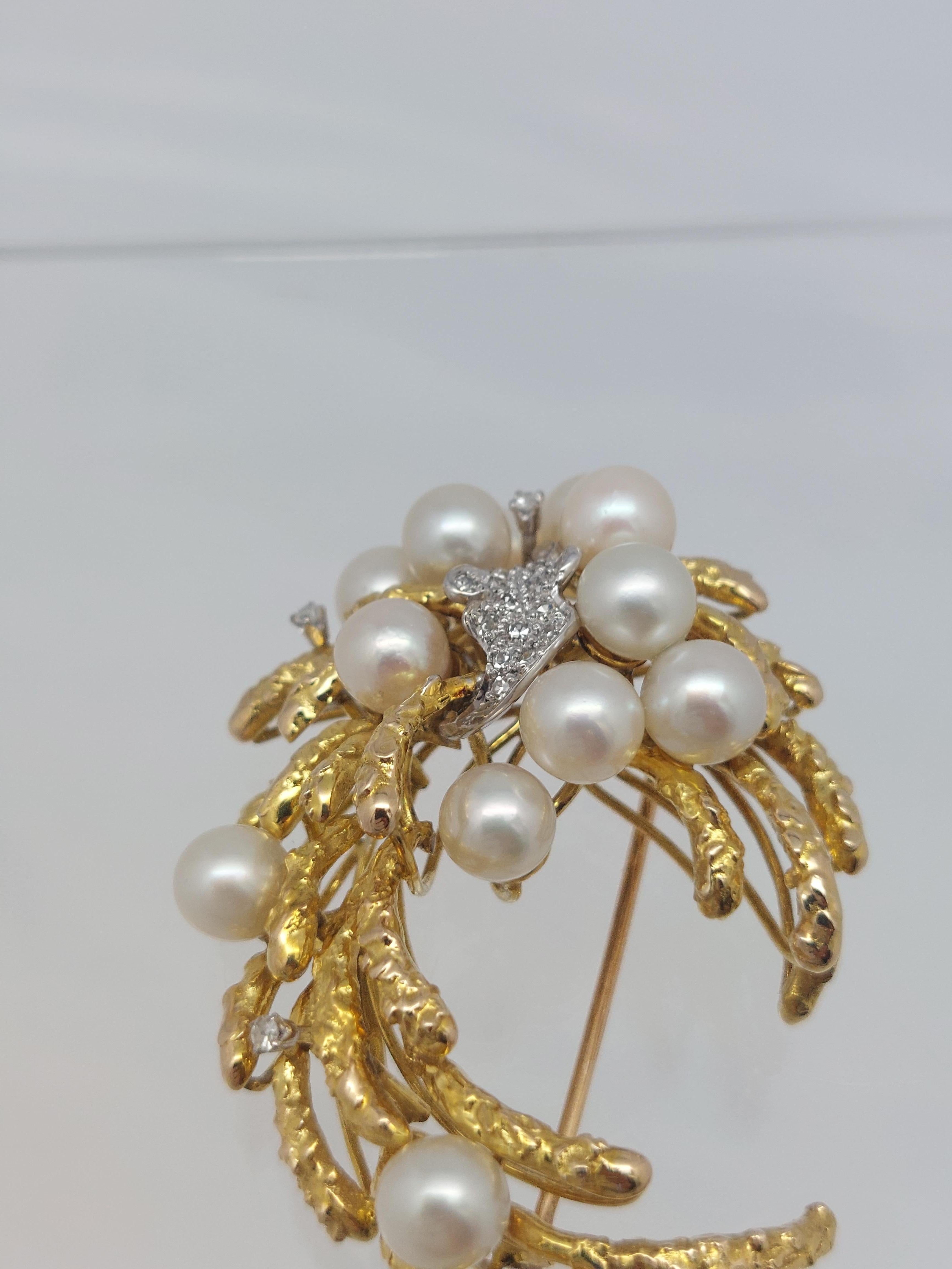 Modernista Set di orecchini e spilla con perle e diamanti 18KT di Fordley in vendita