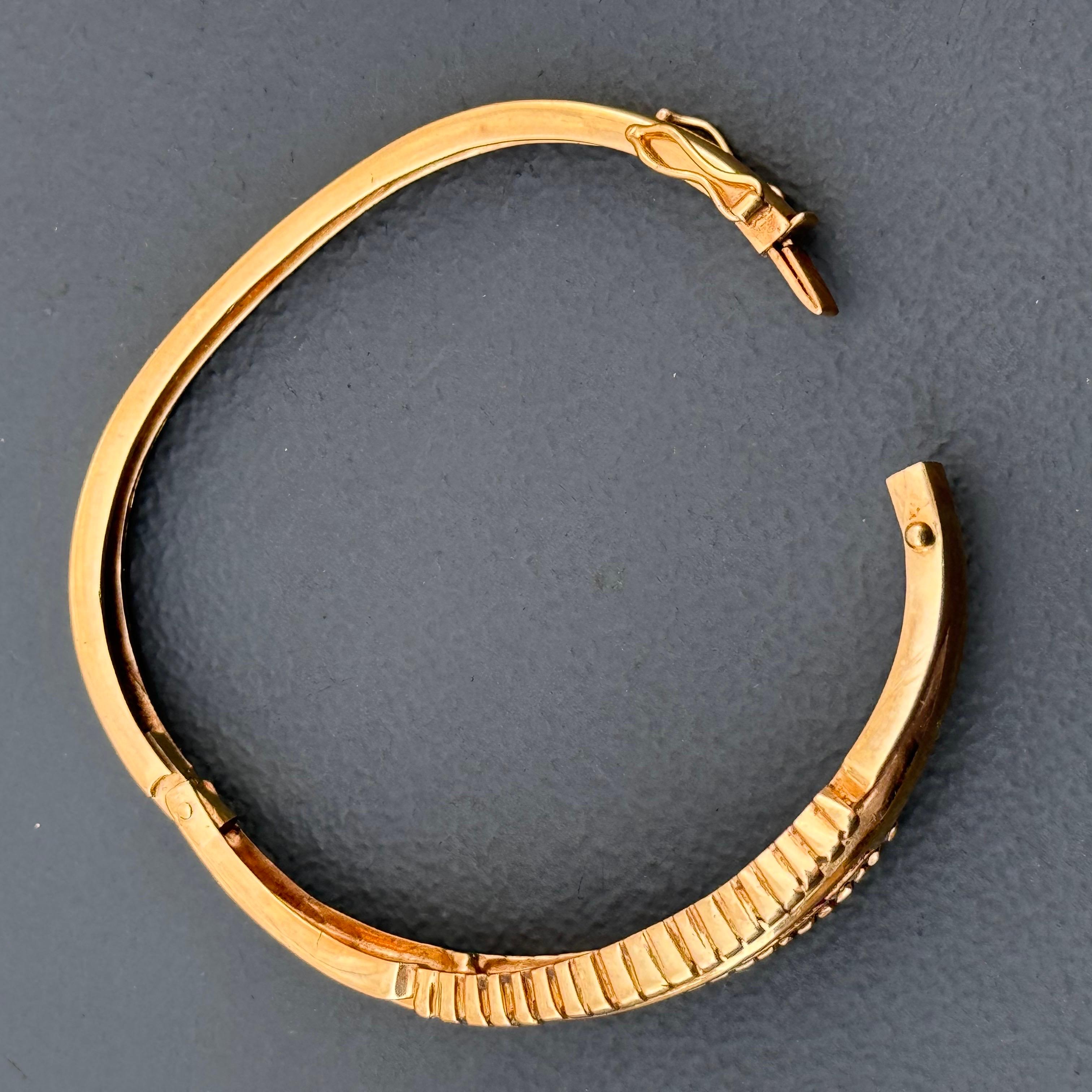 18kt Solid gold Bangle Bracelet  For Sale 5