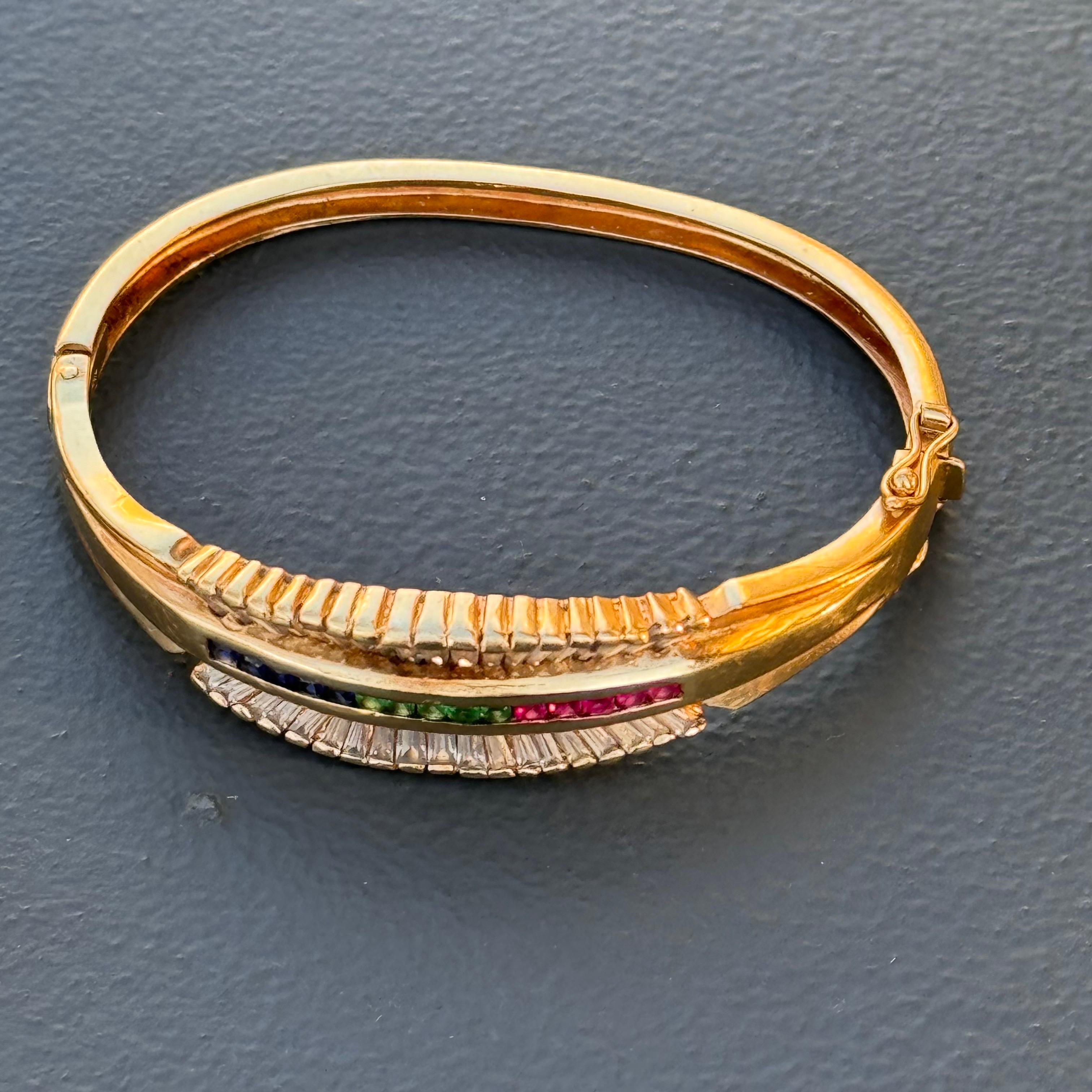 18kt Solid gold Bangle Bracelet  For Sale 3