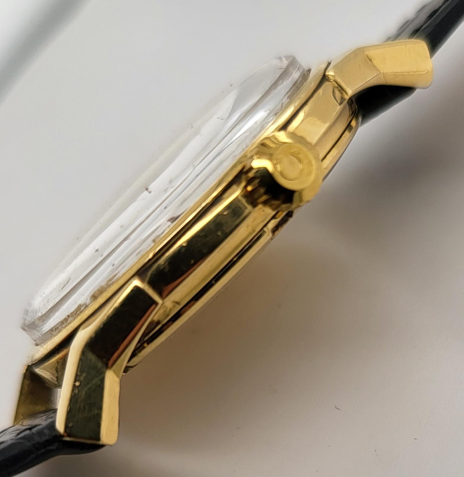 Women's or Men's 18kt Solid Gold Omega Constellation Chronometer Officially Certified, Cal 561 For Sale