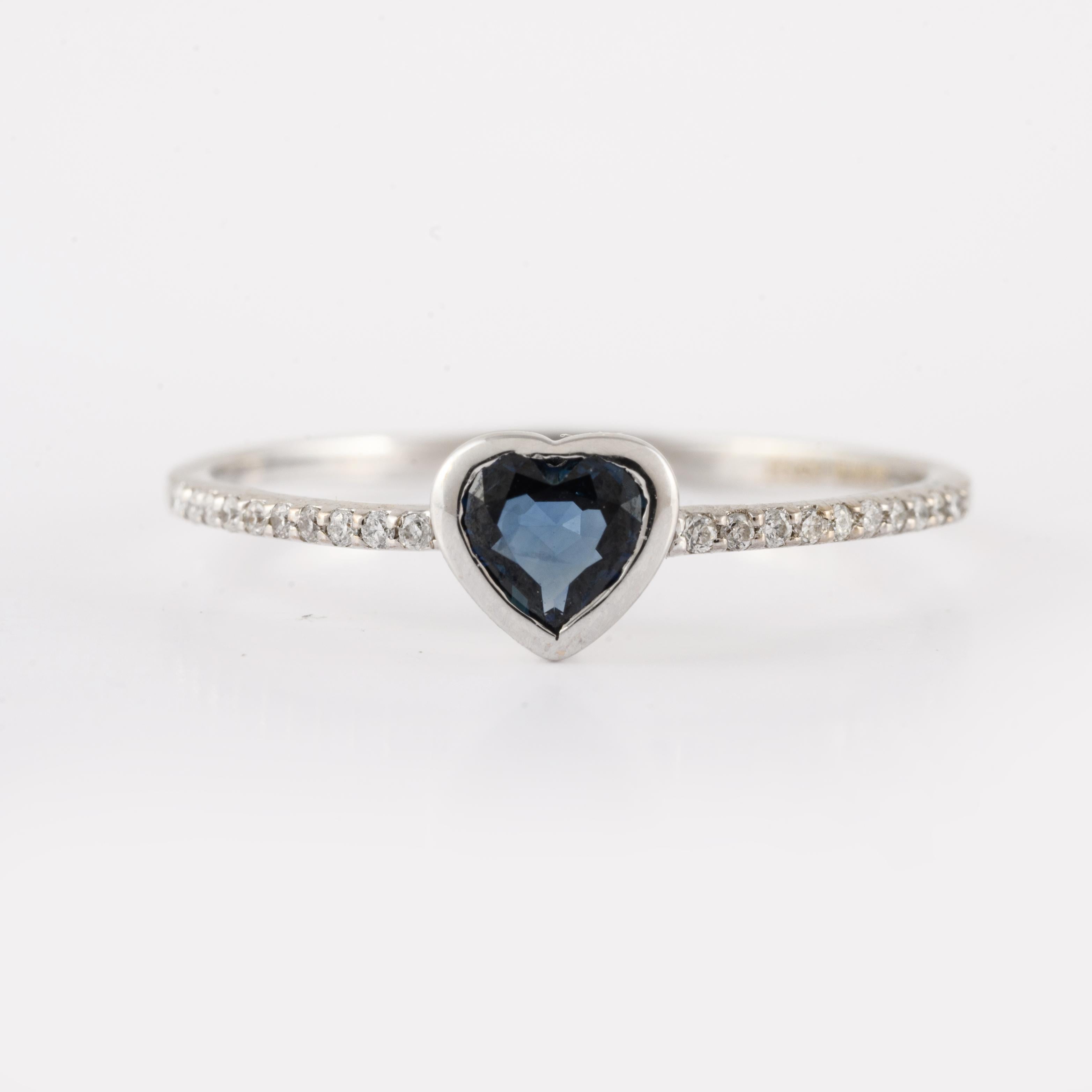 For Sale:  18 Karat Solid White Gold Dainty Blue Sapphire Heart Promise Ring with Diamonds 2