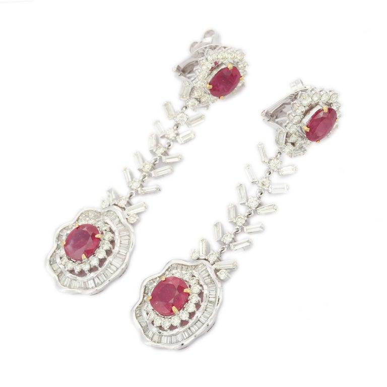 Women's 18kt Solid White Gold Floral 13.14 ct Ruby Diamond Dangle Drop Earrings For Sale