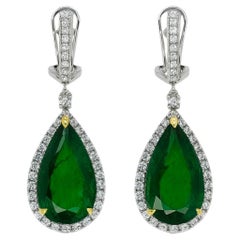 Pendientes de oro bicolor de 18 quilates con esmeralda en forma de pera y diamantes - 1,5" de largo