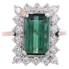 18-karätiger Zweifarb-Ring mit insgesamt 3,50 Karat Grün-Turmalin und Diamanten