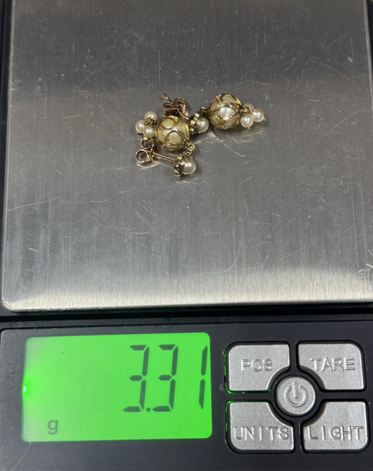 Orecchini UNOAEERE 18KT CON chiusura in oro 14kt Collana di perle coltivate di qualità. in vendita 7