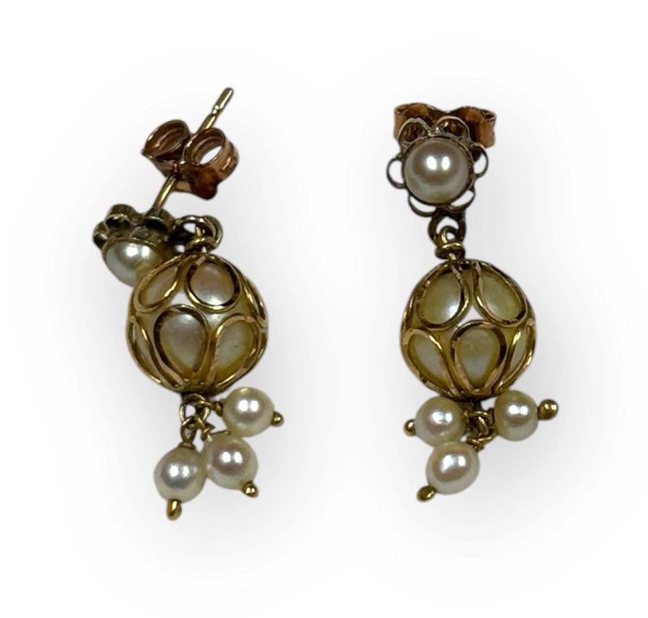 da uomo o donna Orecchini UNOAEERE 18KT CON chiusura in oro 14kt Collana di perle coltivate di qualità. in vendita