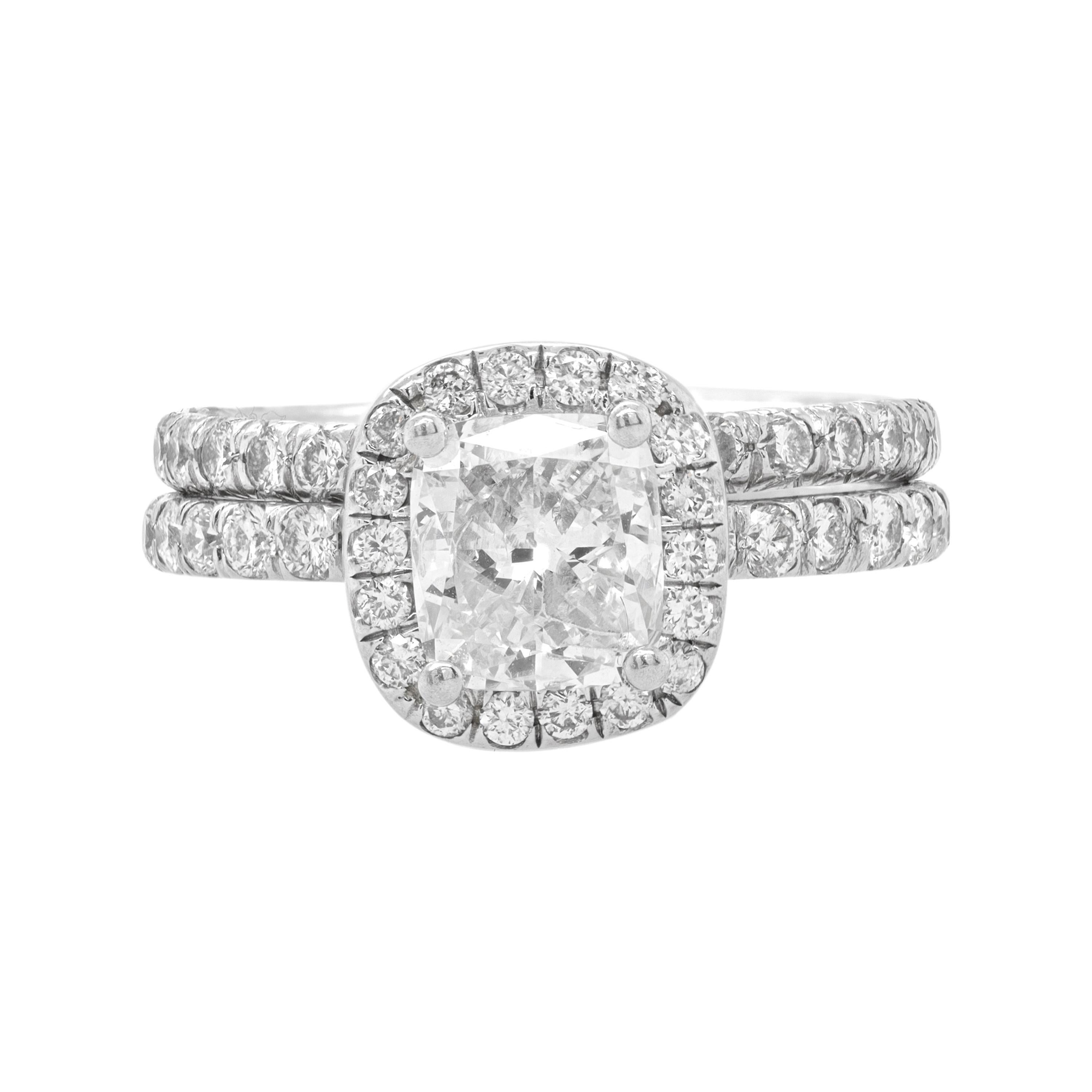 18kt Wg Wedding Two Ring with 1.05cts & 1.30cts Diamonds For Sale