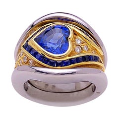 Anello 18KT WG e YG a forma di cuore con zaffiro blu da 2,00 carati e diamanti da .50 carati