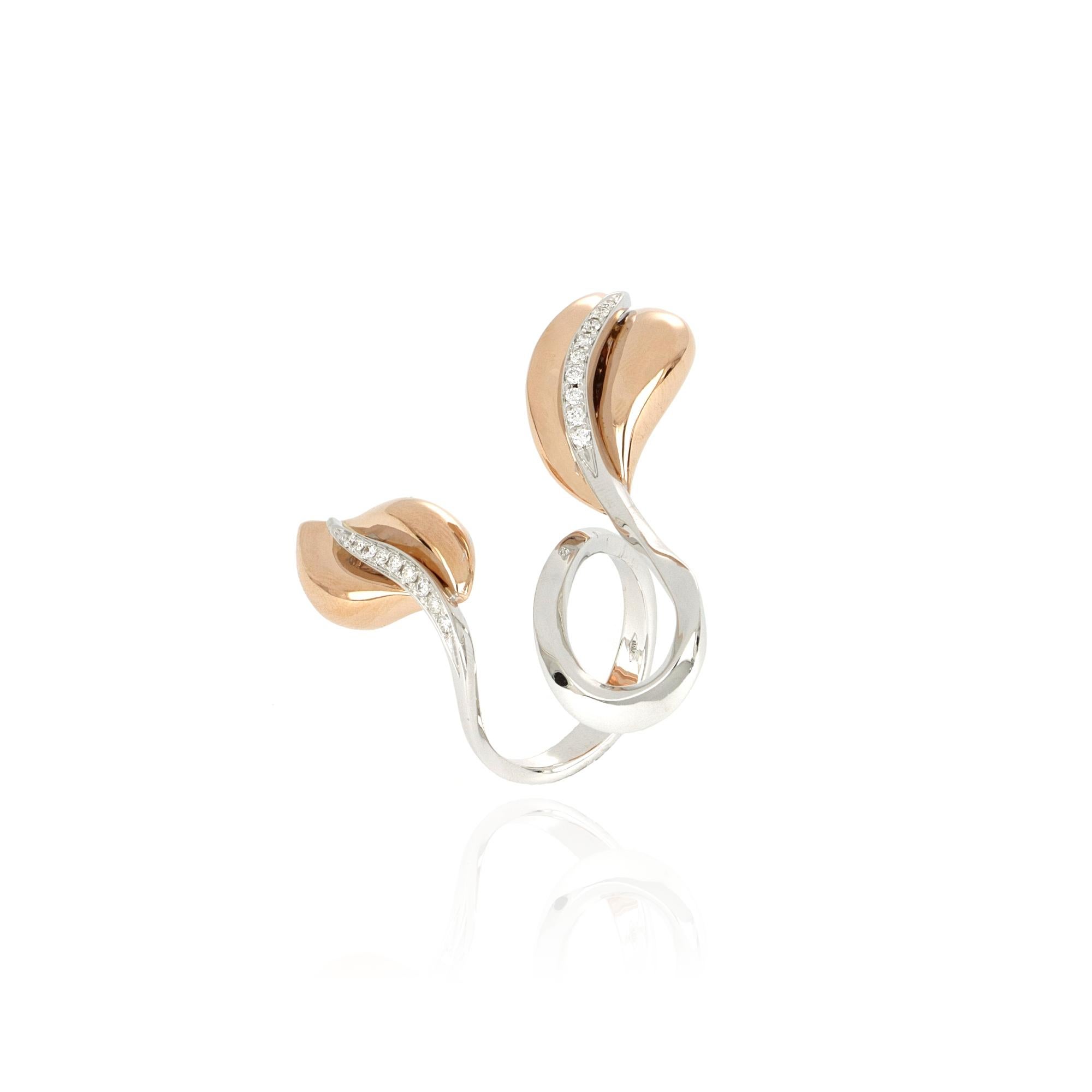 For Sale:  18kt White and Rose Gold 3 Chic Leaf Ring Decorated with Diamonds Pavè 3