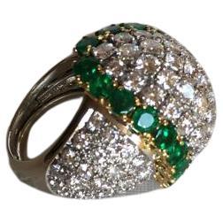 18kt White and Yellow gold ring, 7.50Ct Diamond, 3.85Ct Emerald, Pavè, Brillants