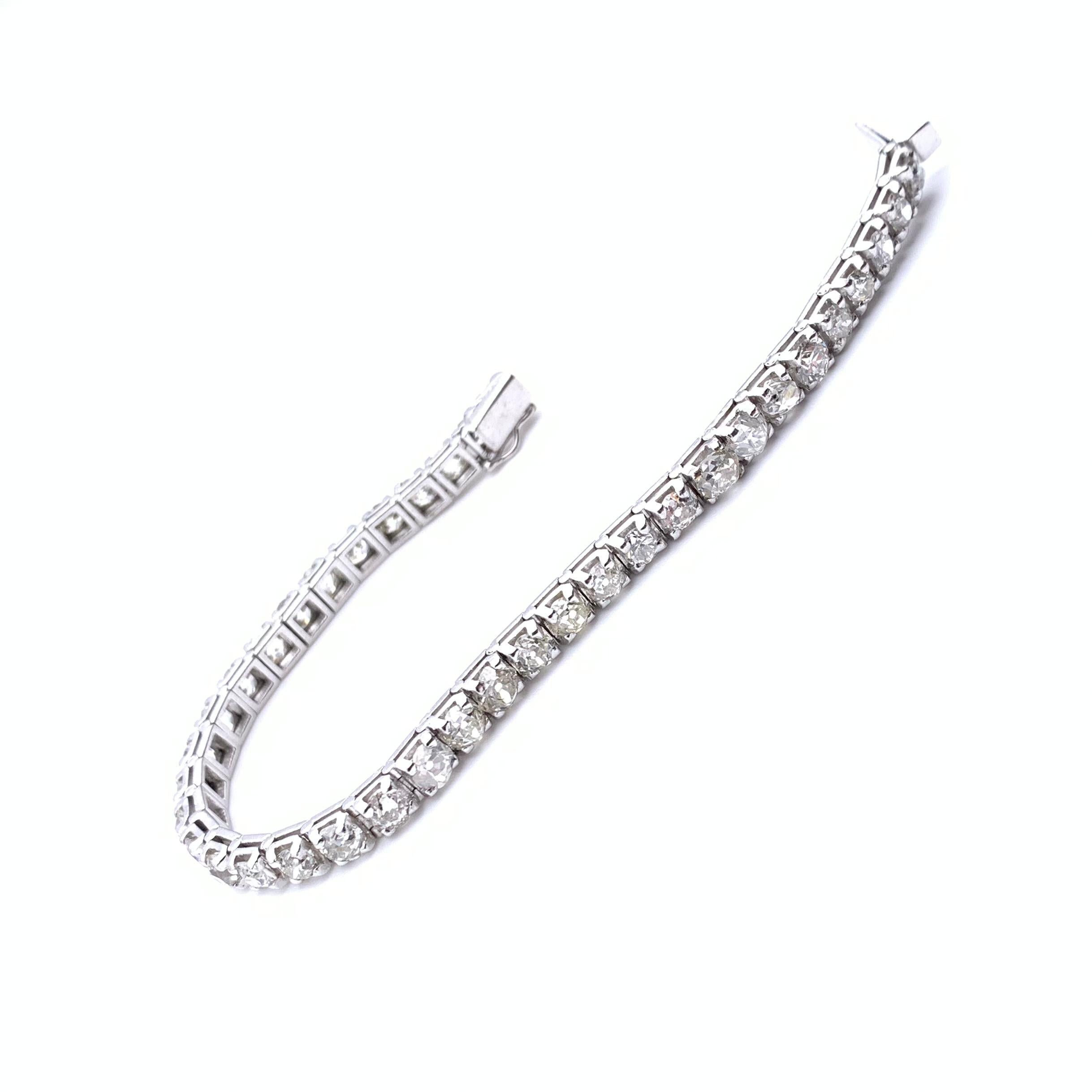 18KT White Gold 11.5 CT Old Mine Cut Tennis Bracelet In Good Condition For Sale In Lynchburg, VA