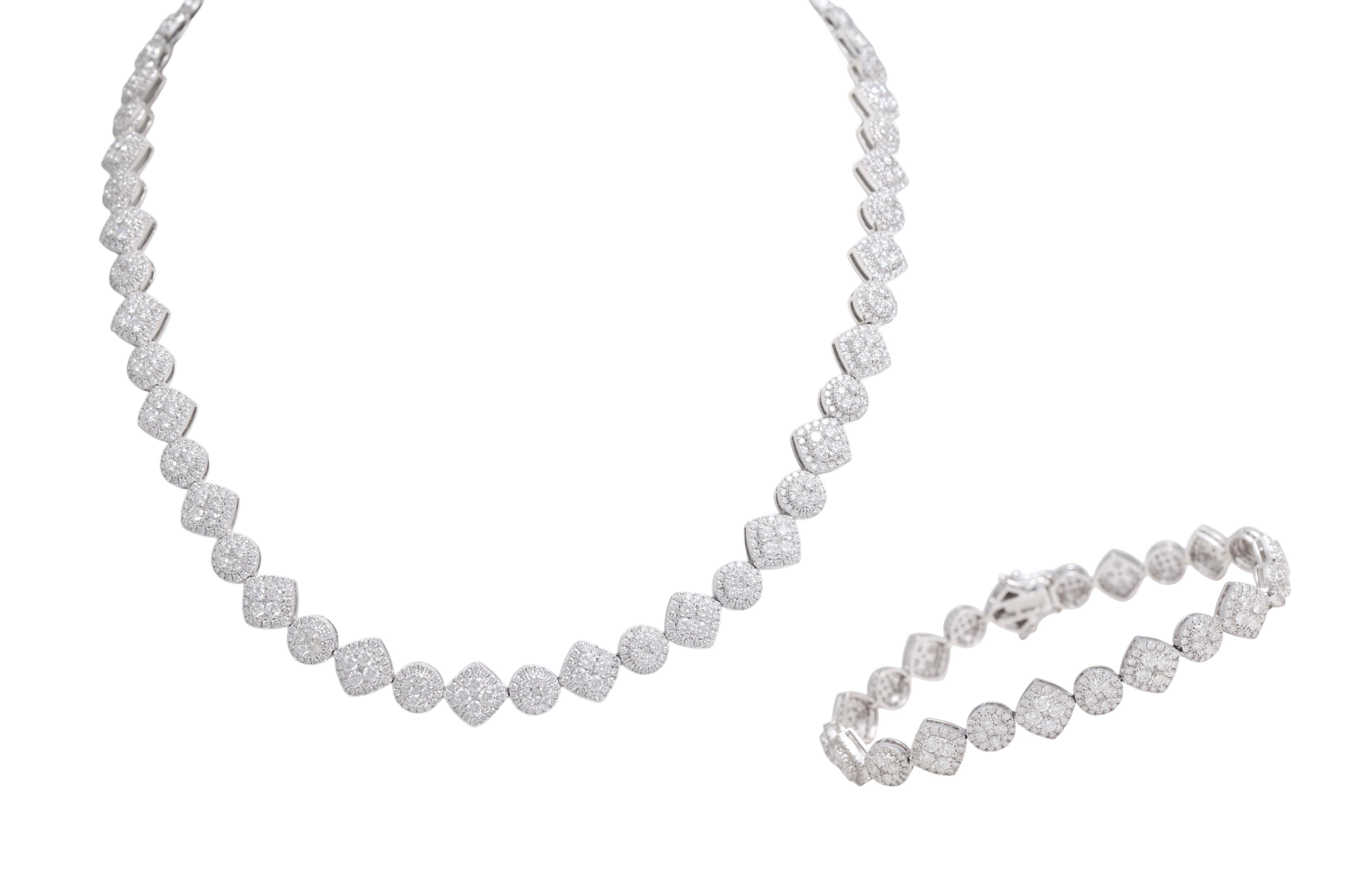 18kt White Gold 13.48ct Diamond Tennis Necklace For Sale 6