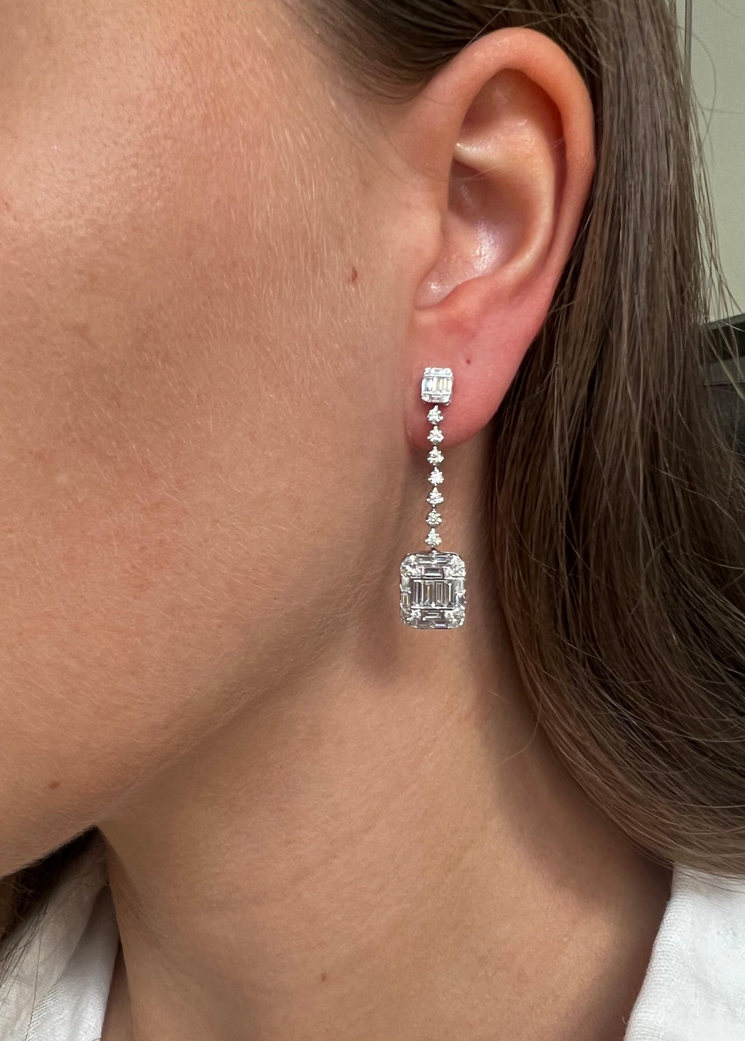 Natural Diamond Earrings 2.07 cts 18 Karat White Gold Statement Earring For Sale 1