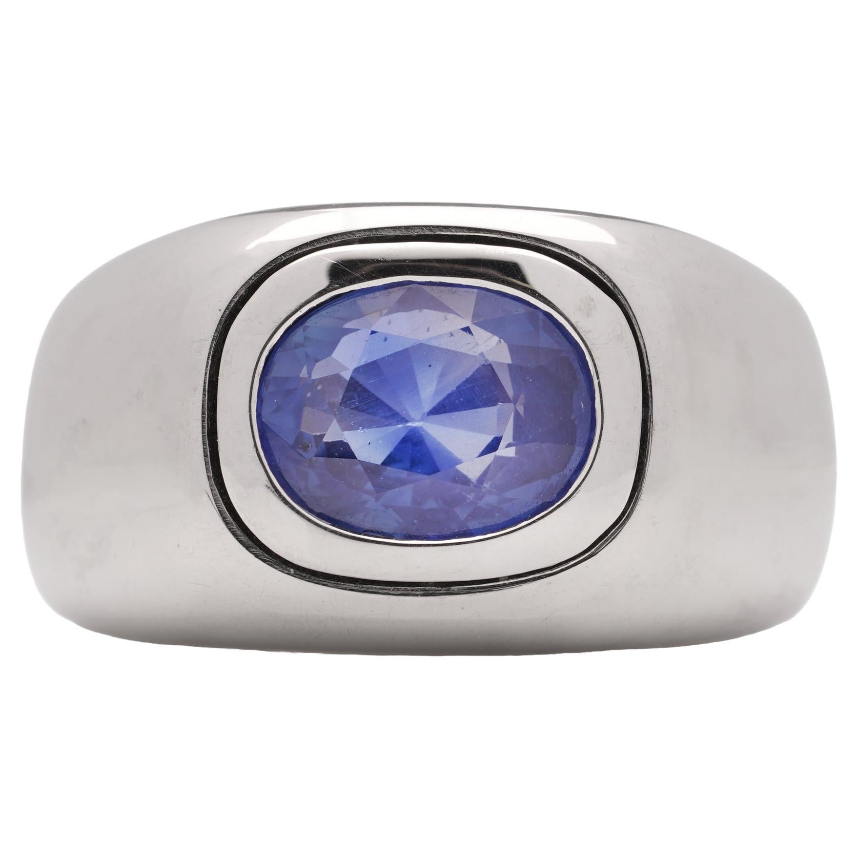 18kt. white gold 2.00 cts. natural sapphire men's dome fashion ring For Sale