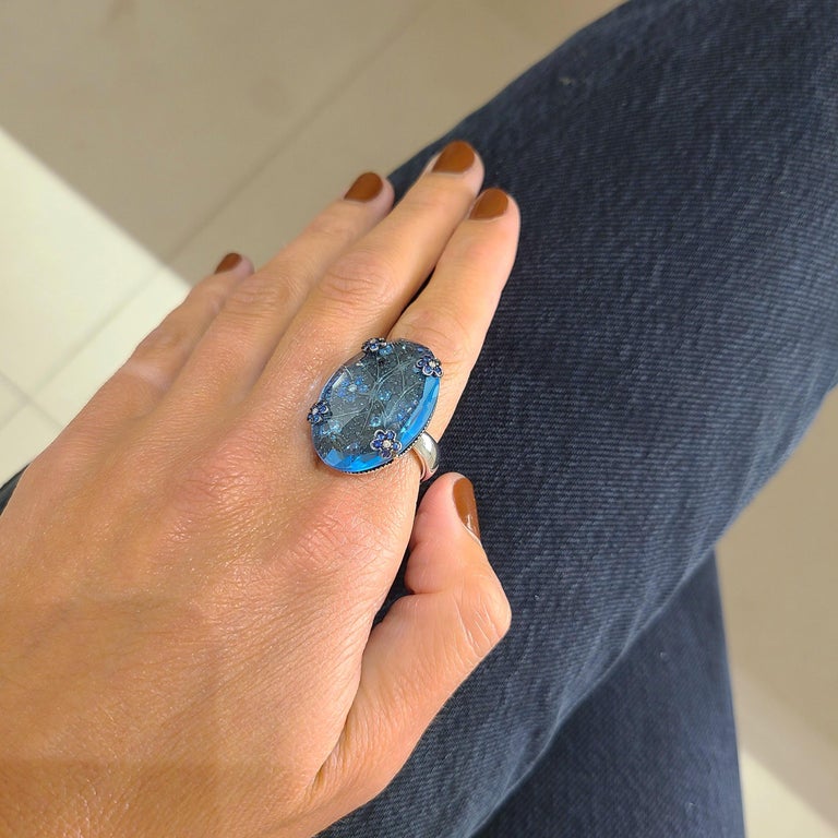 18 Karat Gold 28.00 Carat Oval Blue Topaz Ring with Sapphires and ...