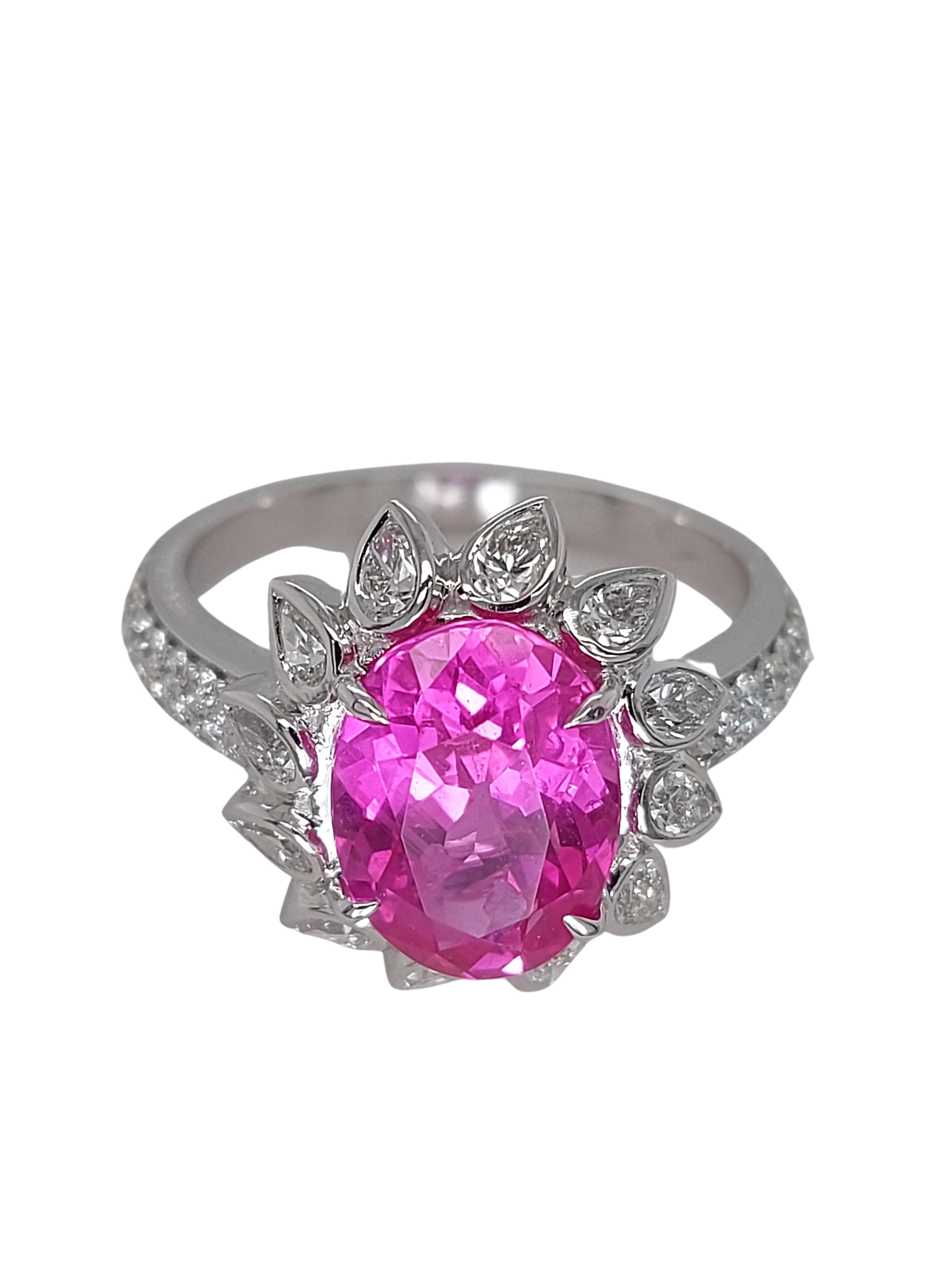 Women's or Men's 18kt White Gold 3.5 Ct Burma NH Pink Sapphire & Diamonds Ring, SSEF Certificate For Sale