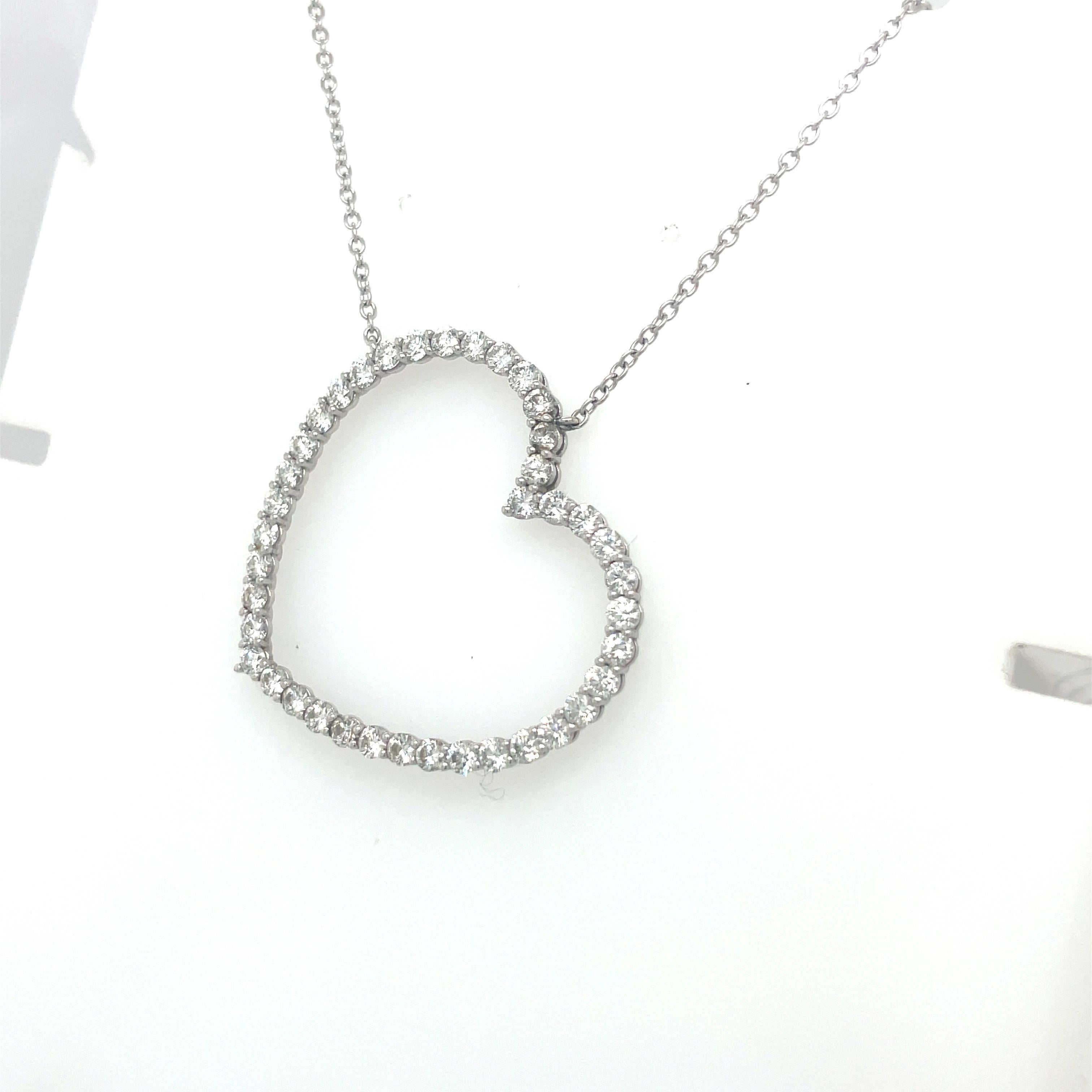 Contemporary 18KT White Gold 4.00 Ct Diamond Heart Pendant Necklace