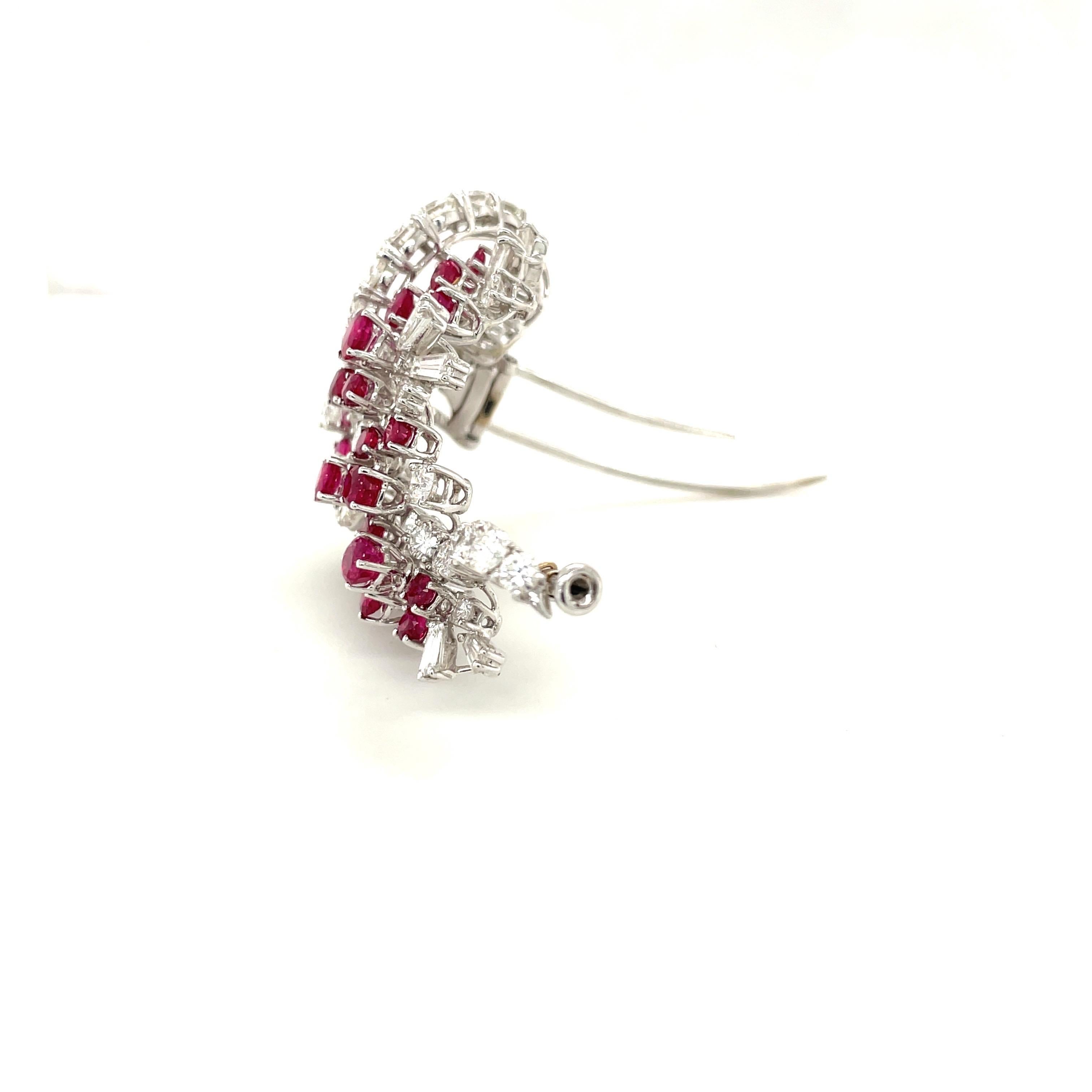 18KT White Gold 4.88Ct Ruby 6.18 Ct Round & Baguette Diamond Ribbon Brooch In New Condition For Sale In New York, NY