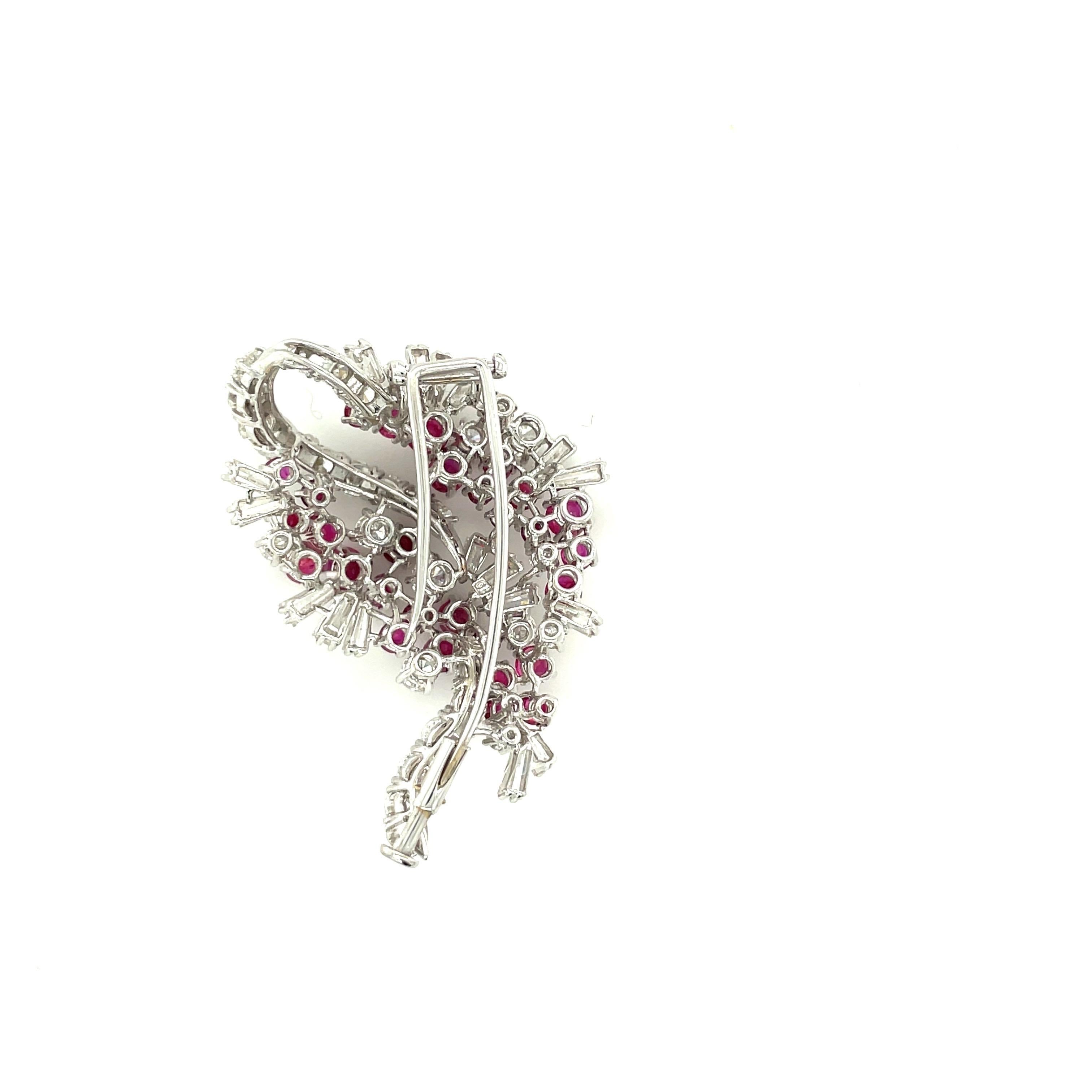 18KT White Gold 4.88Ct Ruby 6.18 Ct Round & Baguette Diamond Ribbon Brooch For Sale 3