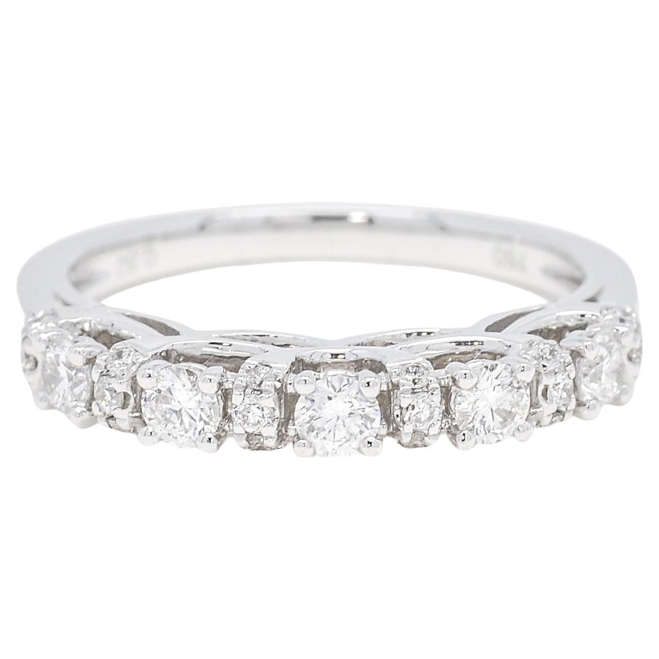 For Sale:  18 Karat White Gold 5 Natural Diamond Luxurious Wedding Band R054642