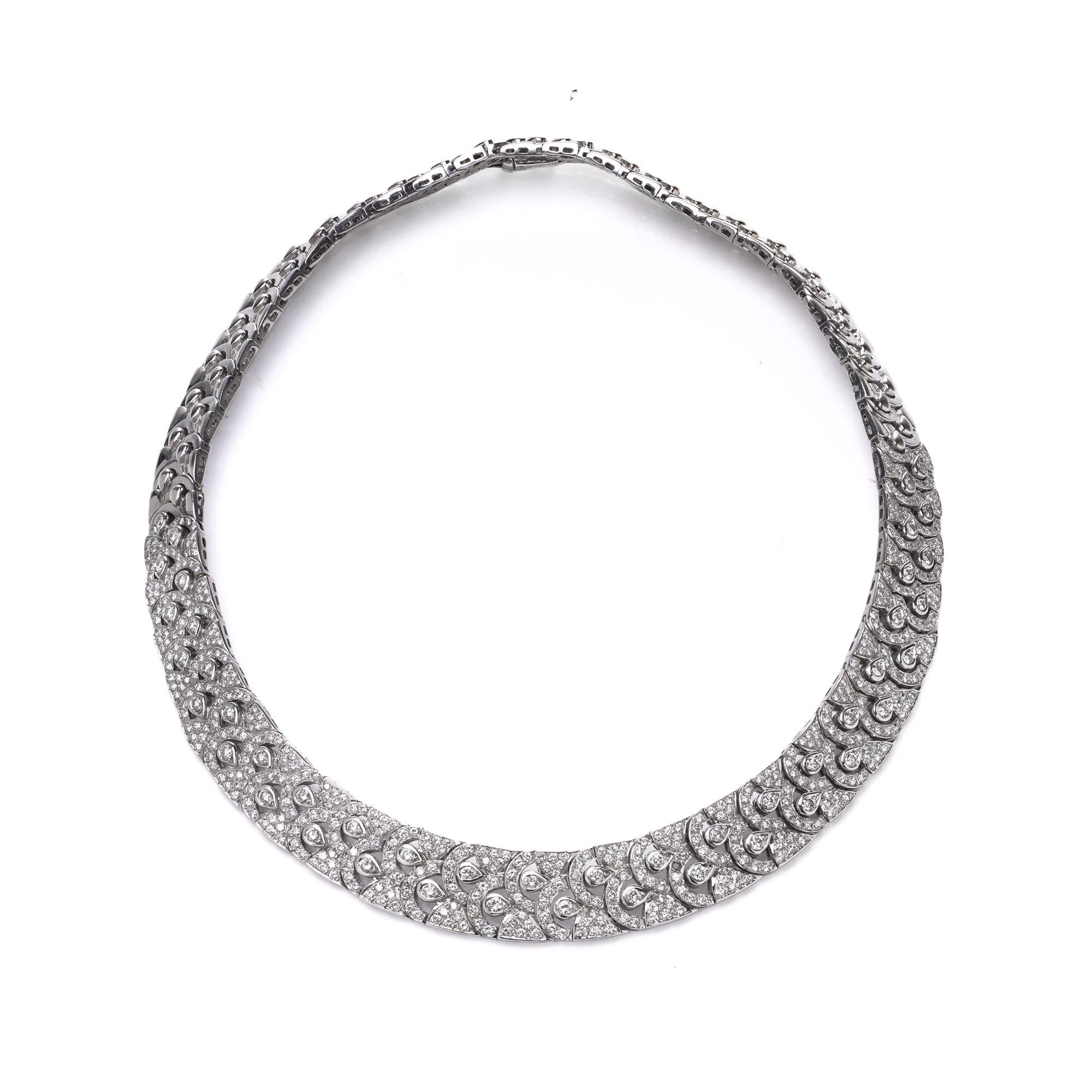 18kt White Gold and 8.50 ct. Diamond Necklace Corte redondo en venta