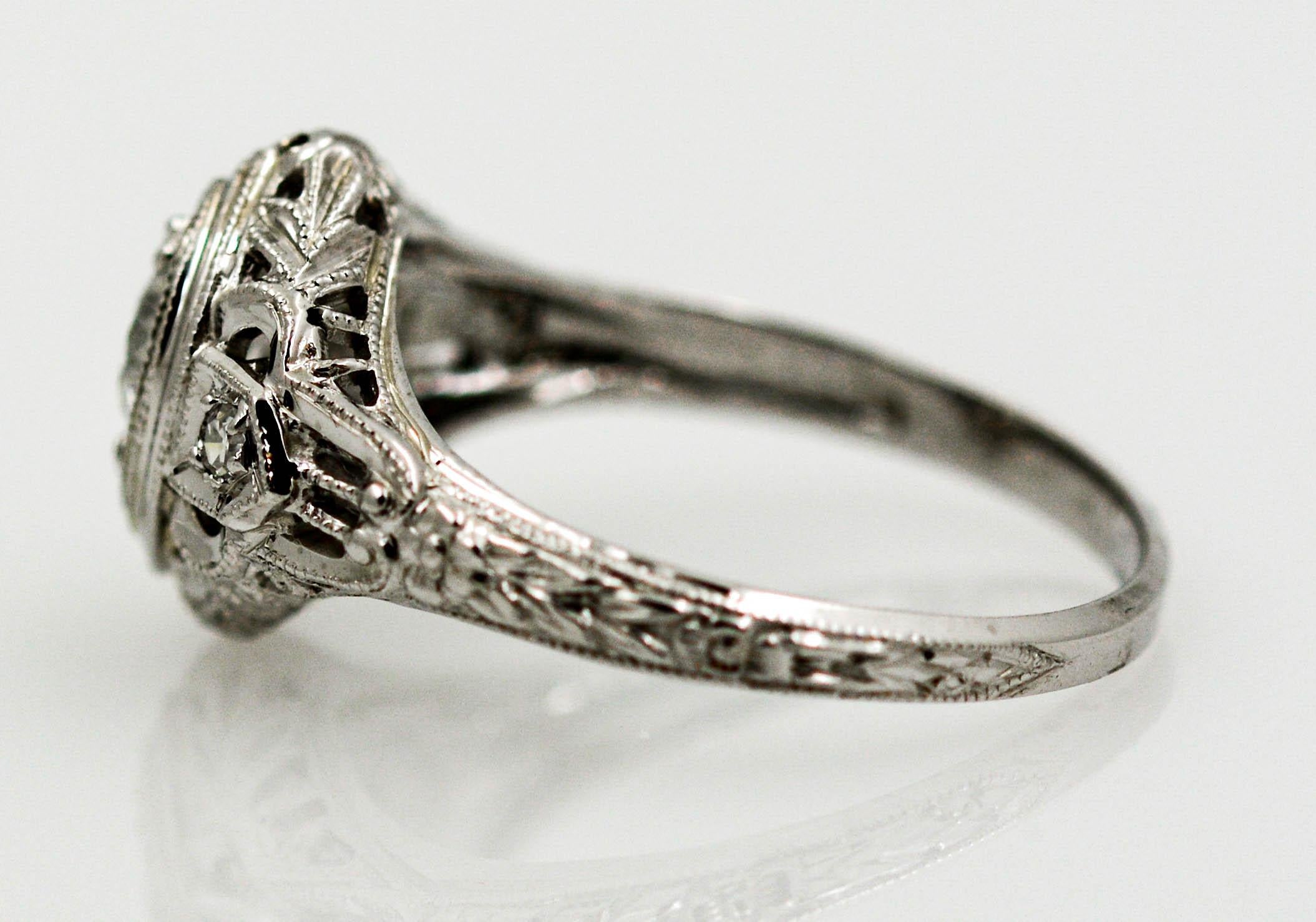 18 Karat White Gold and Diamond Art Deco Style Filigree Ring 2