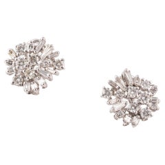 Boucles d'oreilles en or blanc 18 carats et grappe de diamants