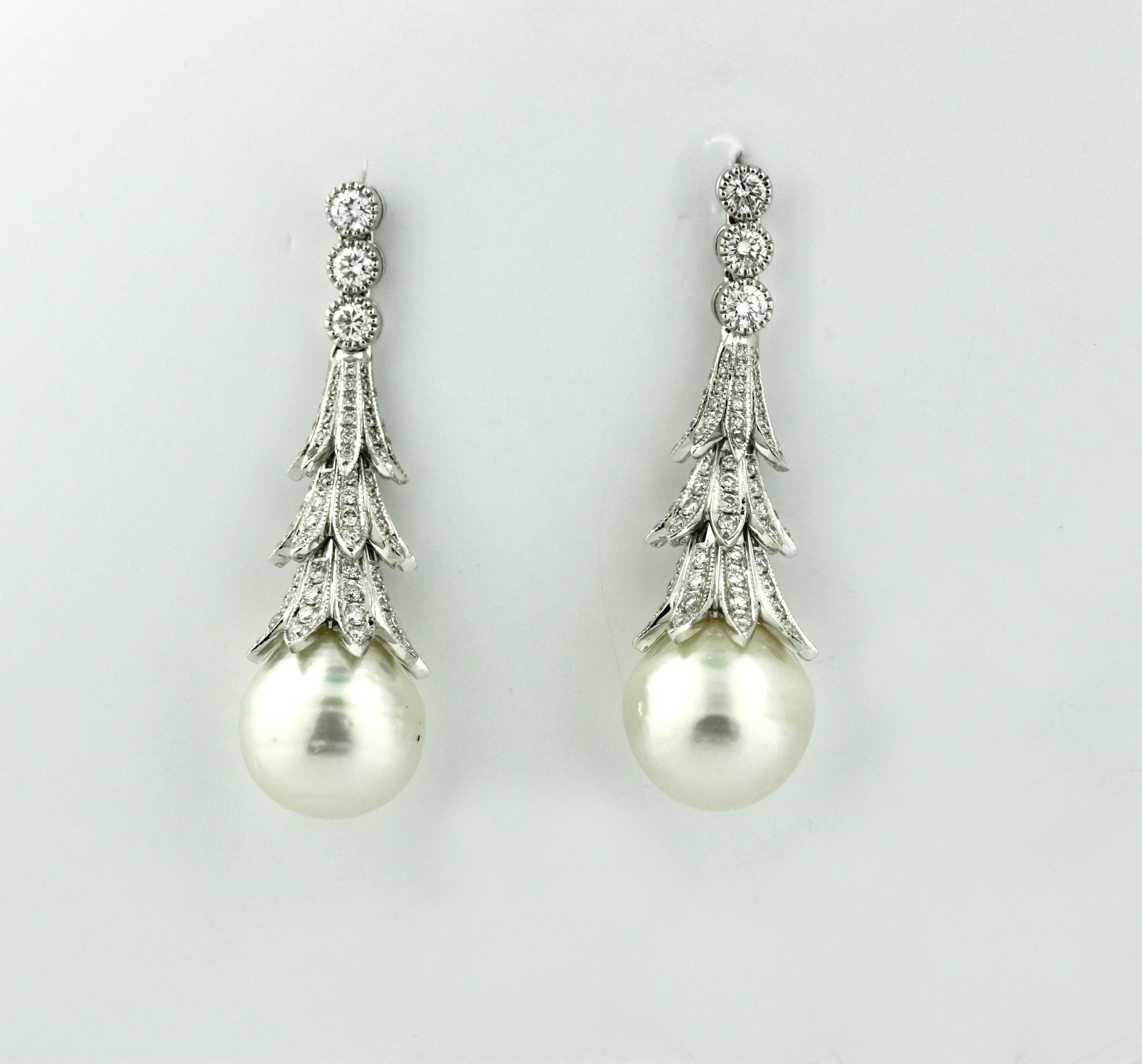 18 Karat White Gold and Diamond South Sea Pearl Earrings In Good Condition In Palm Beach, FL