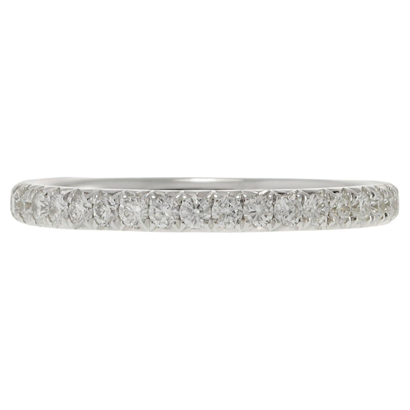 18KT White Gold and Round Cut Diamond Eternity Band Ring For Sale