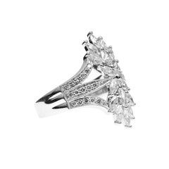 18kt White Gold Art-Deco Style Ring with Marquise Diamonds