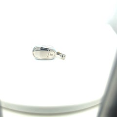 Scarpa per neonato in oro bianco 18KT con smalto bianco e rosa e fiocco