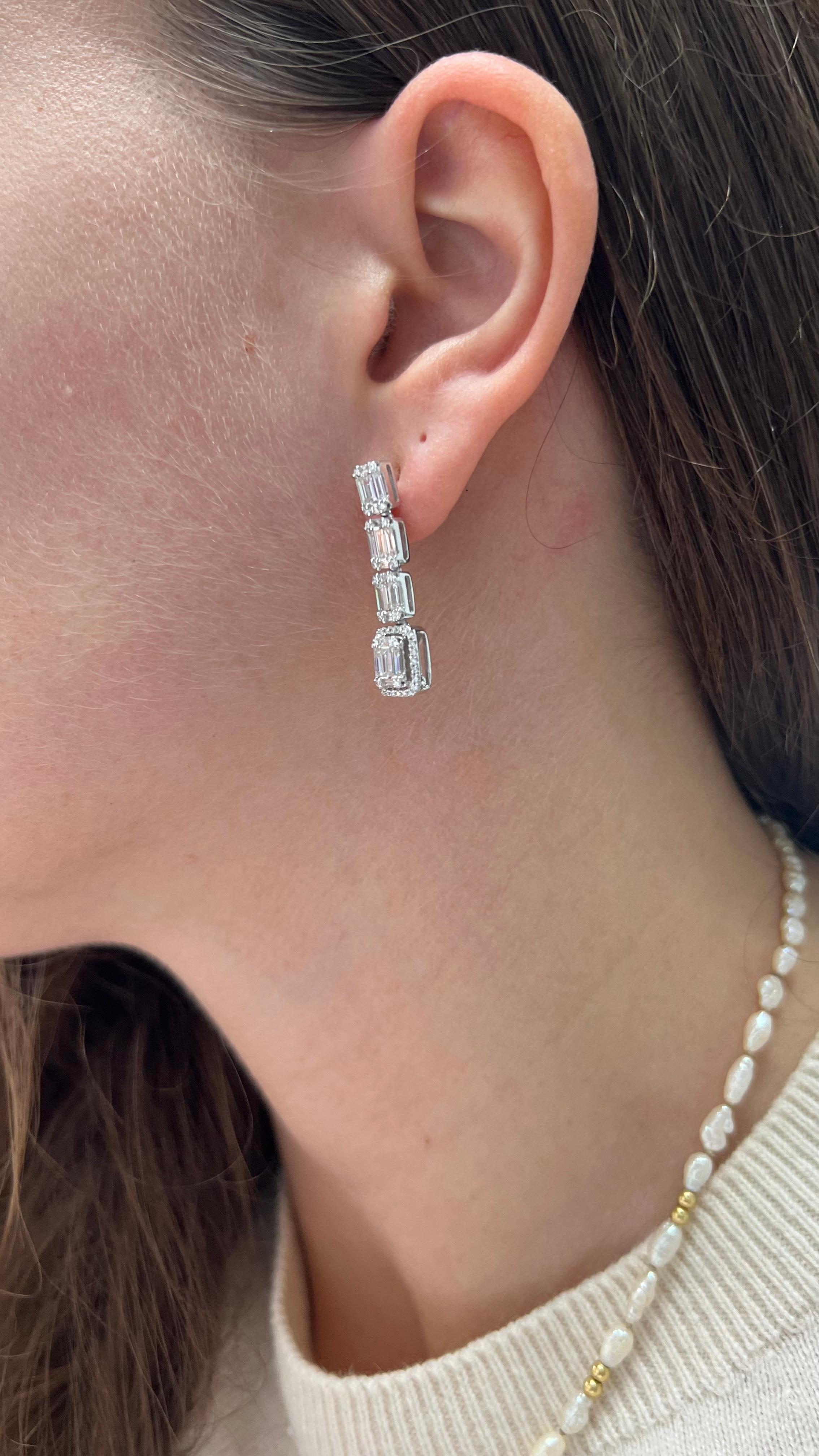 De las mujeres Pendientes Colgantes de Oro Blanco de 18 KT con Diamante Natural de 1,60 Quilates en venta