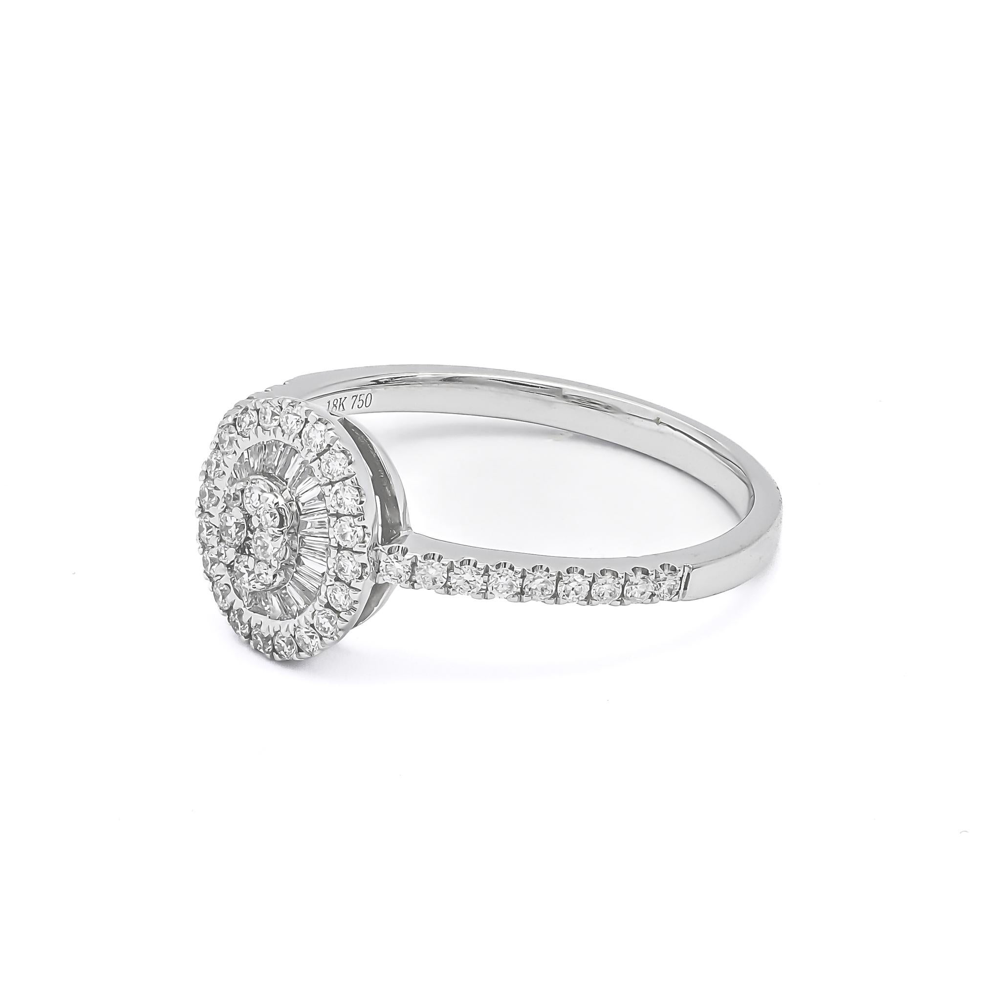 Round Cut 18kt White Gold Baguette Diamonds Starburst Cluster Anniversary Ring For Sale