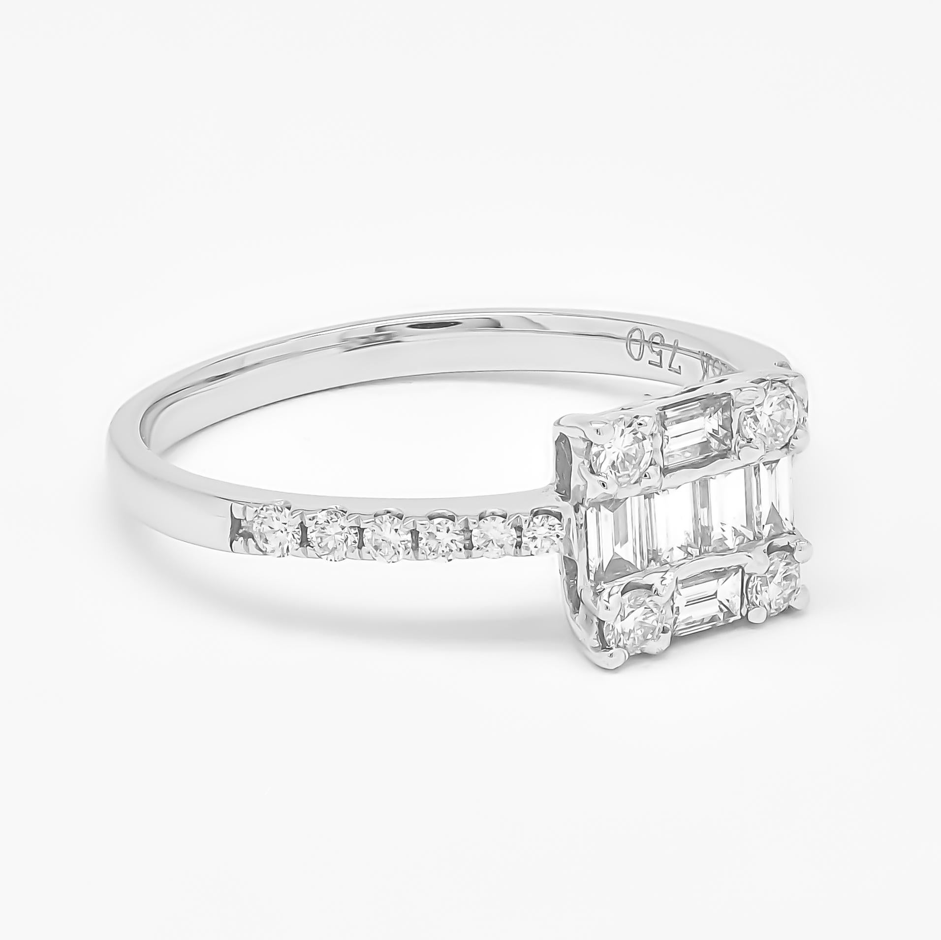 Art Nouveau 18kt White Gold Baguette Round Cluster Natural Diamonds Ring R39054A For Sale