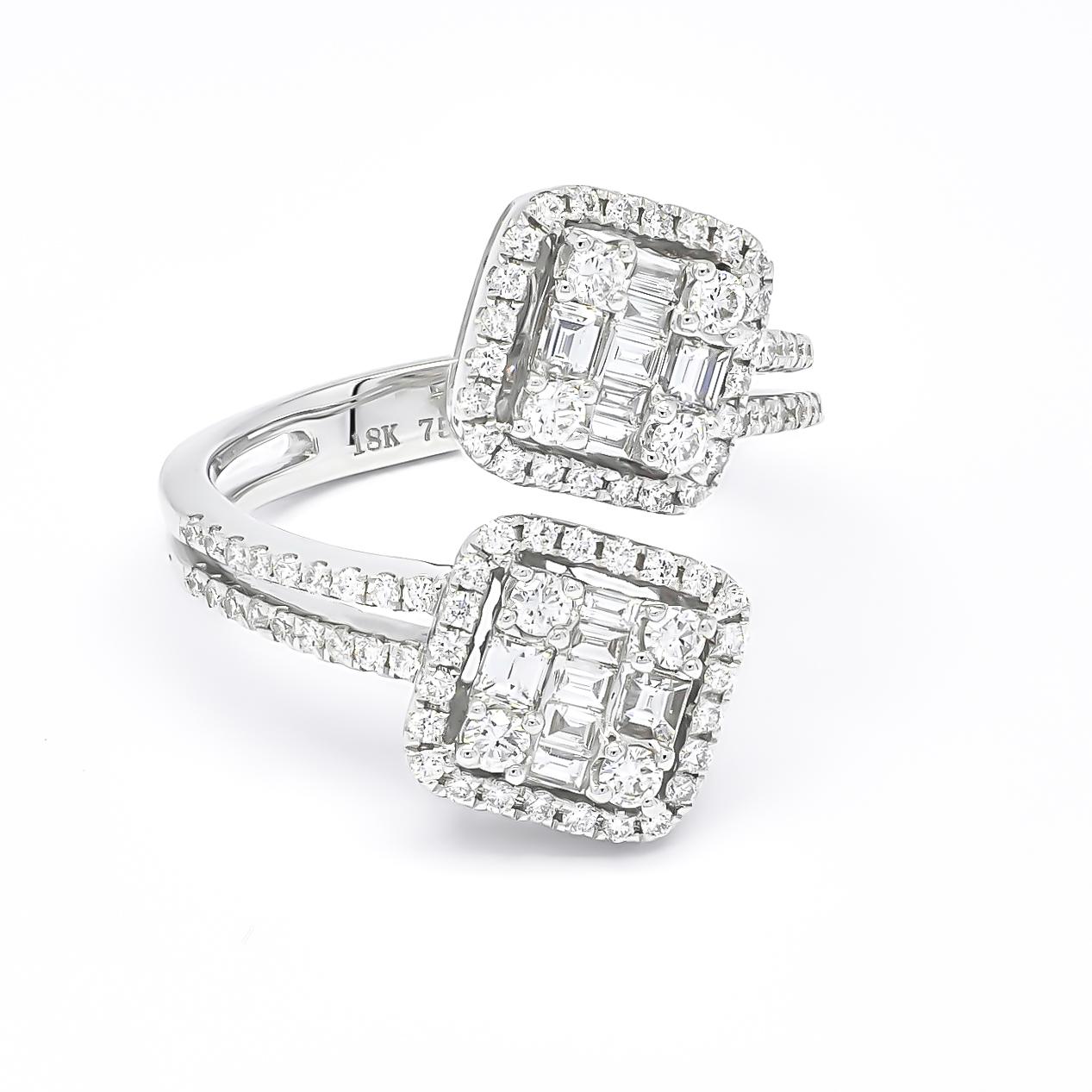 18Kt White Gold Baguette Round Diamonds 2 Cluster Halo Bypass Statement Ring In New Condition For Sale In Antwerpen, BE