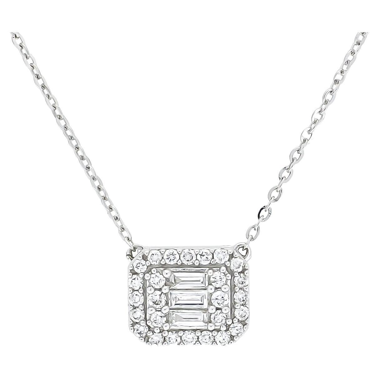 Natural Diamond Pendant 0.25 CT 18KT White Gold Cluster Halo Chain Necklace For Sale