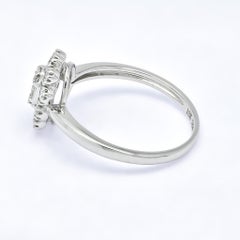 Natural Diamonds 0.35 carats 18KT White Gold Vintage Engagement Ring