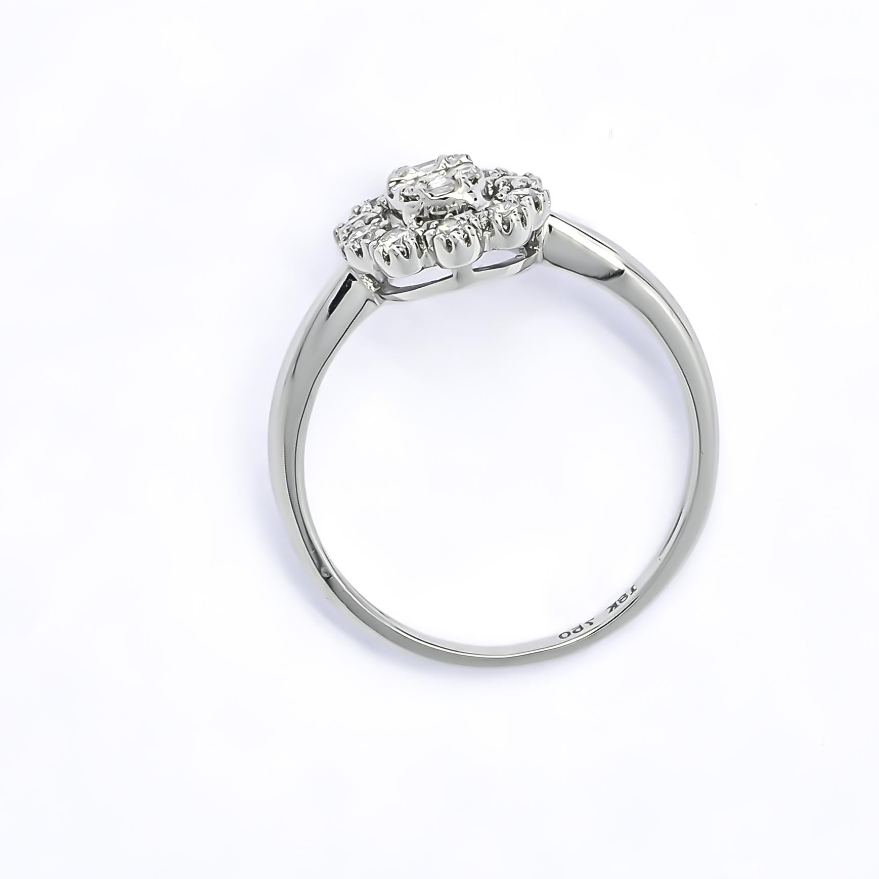 18KT Weißgold Baguette-Ring mit rundem Halo-Cluster mit natürlichen Diamanten R05787 im Zustand „Neu“ im Angebot in Antwerpen, BE