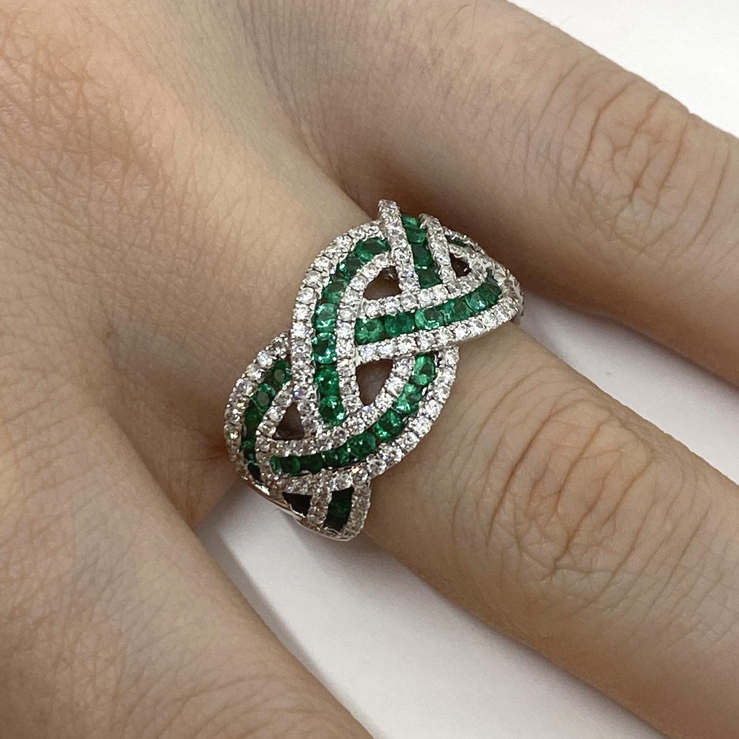 Band ring made of 18kt white gold with natural brilliant-cut emeralds for ct.1.85 and natural white diamonds for ct .1.08

Welcome to our Italian jewelry store, which has been in operation for over 100 years. Our passion for the art of jewelry has