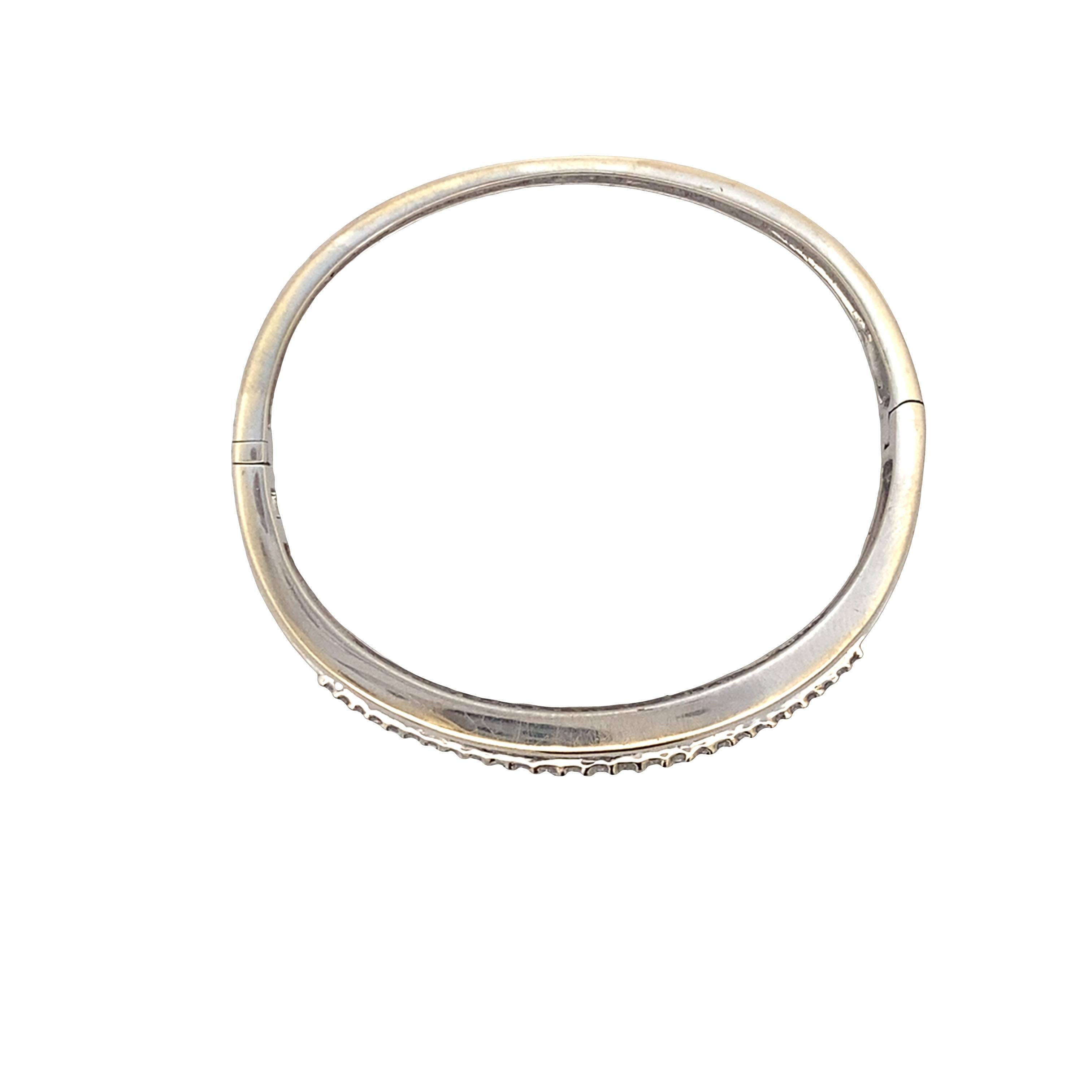 Bracciale Bangle in oro bianco 18kt con zaffiri blu e diamanti 7,05 CTW in vendita 3