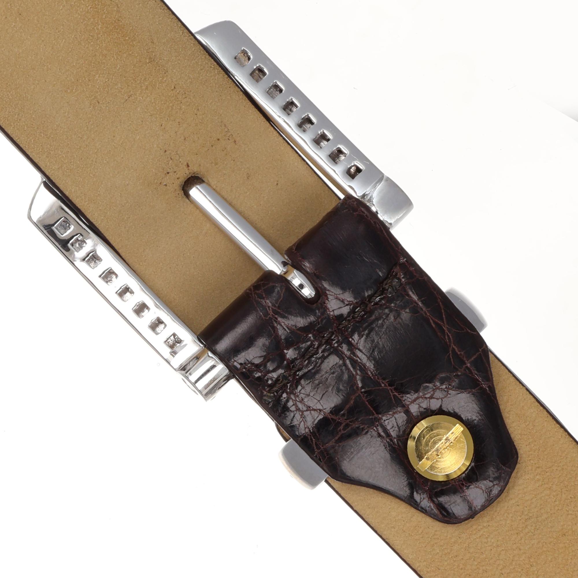 Boucle de ceinture en or blanc 18 carats avec diamants blancs et noirs de 6,36 carats, cadeau d'Italie  Neuf - En vente à Bergamo, BG