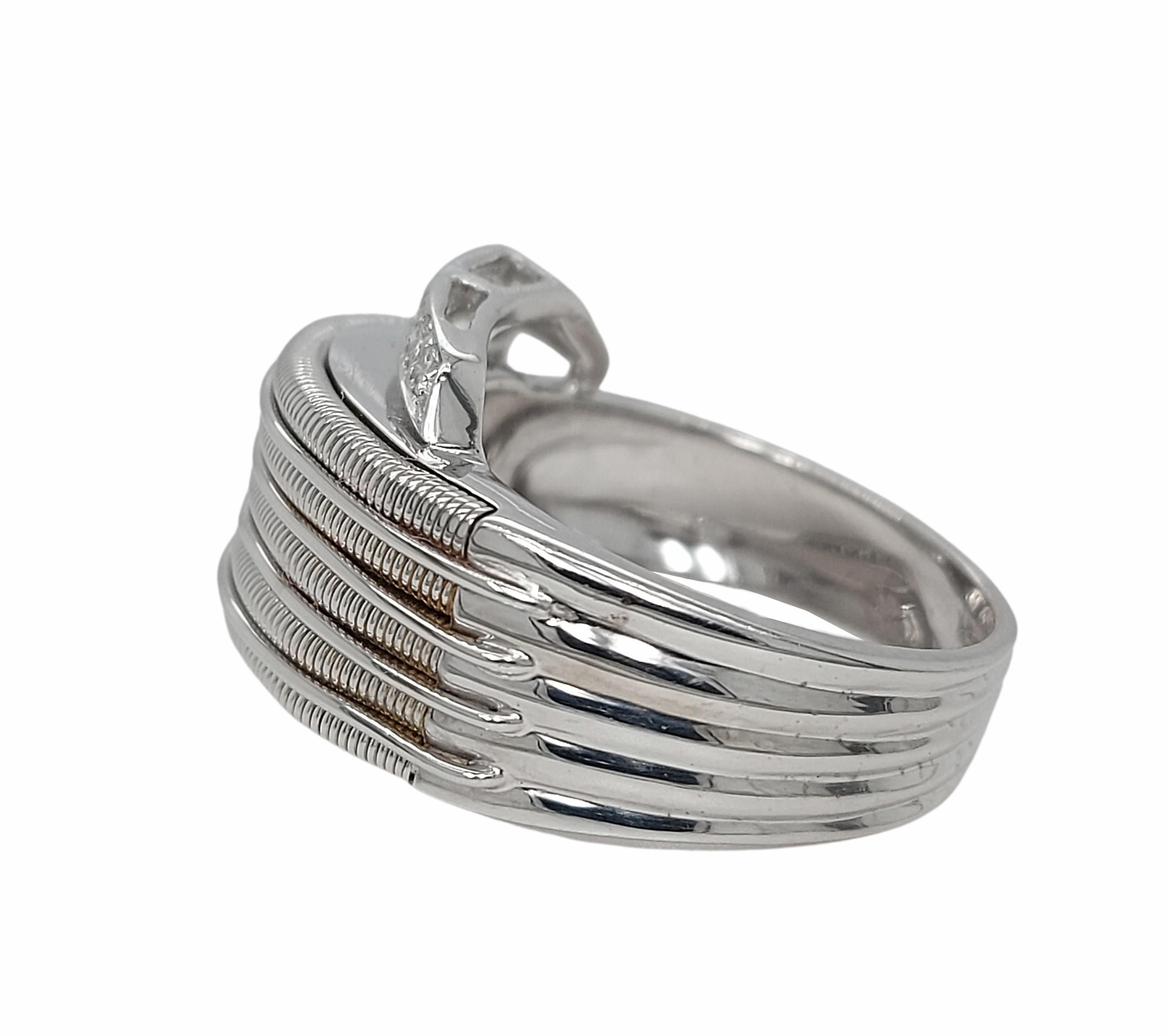 Bague de style ceinture en or blanc 18 carats avec diamants taille brillant 0,72 carat en vente 4