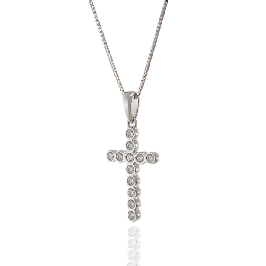 Taille ronde Pendentif croix en or blanc 18KT serti de diamants en vente