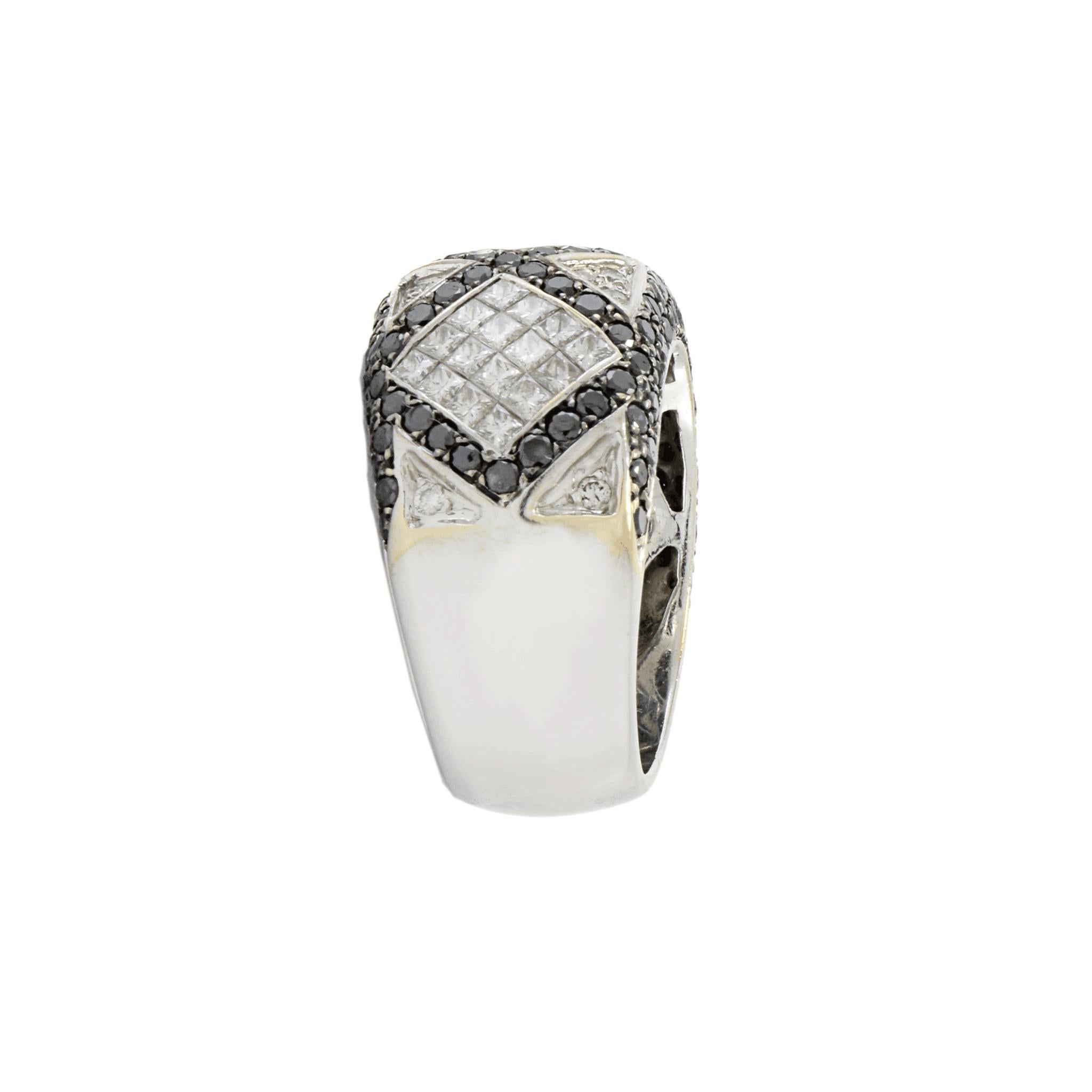 Donna Fascia con diamanti bianchi e neri in oro bianco 18KT in vendita
