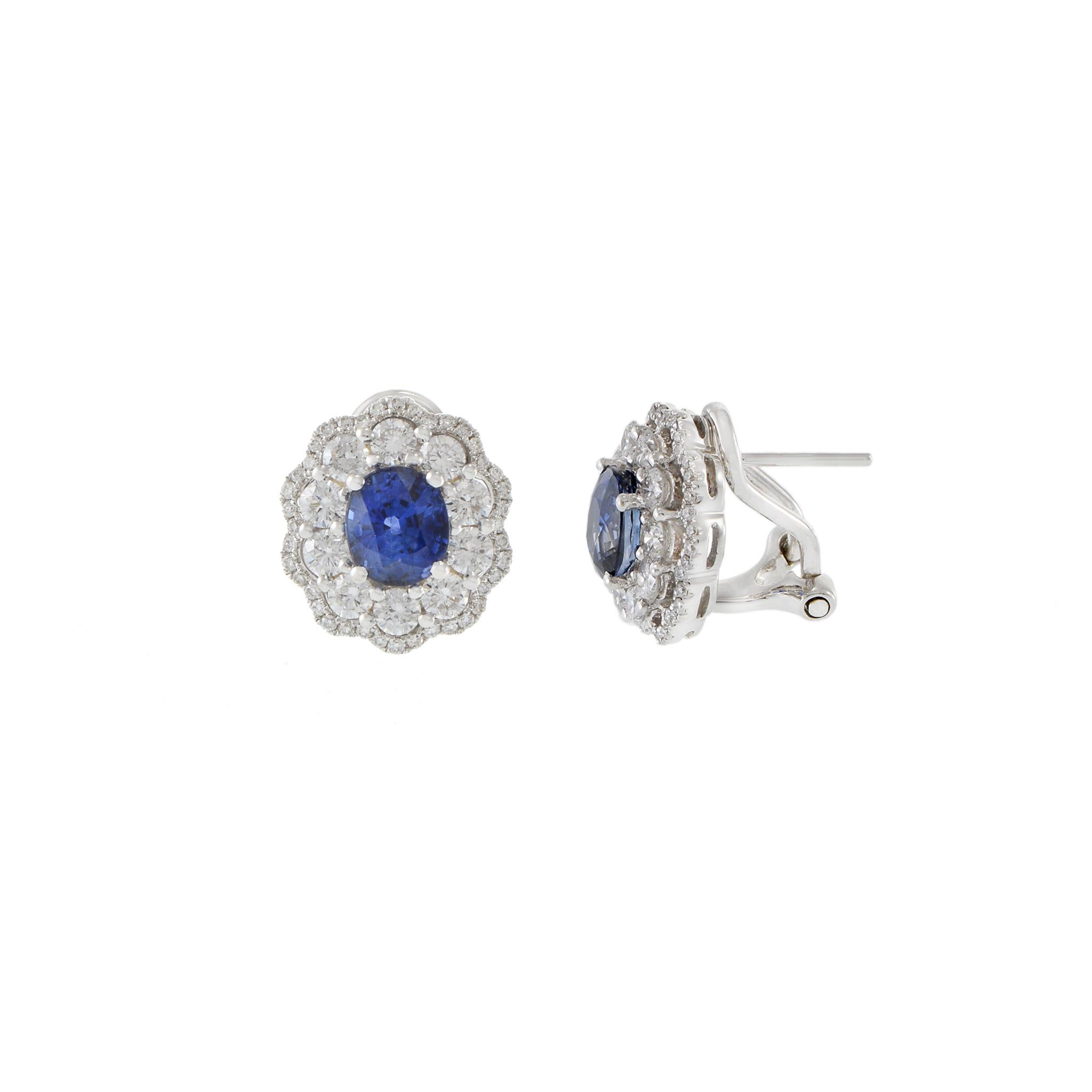 18KT White Gold Blue Sapphire And Diamond Earrings In New Condition For Sale In New York, NY