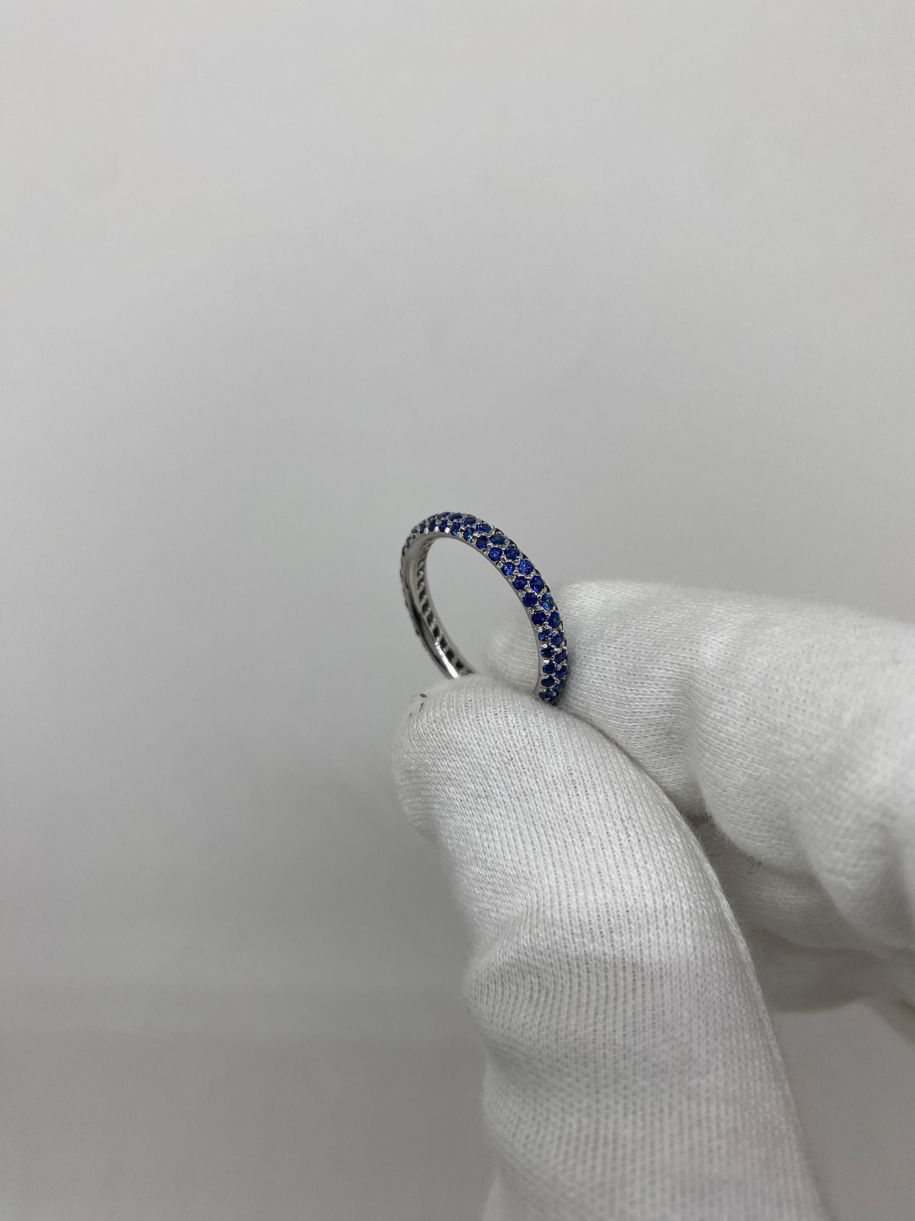 18Kt Weißgold Blaue Saphire Pavé 1,55 ct (Brillantschliff) im Angebot