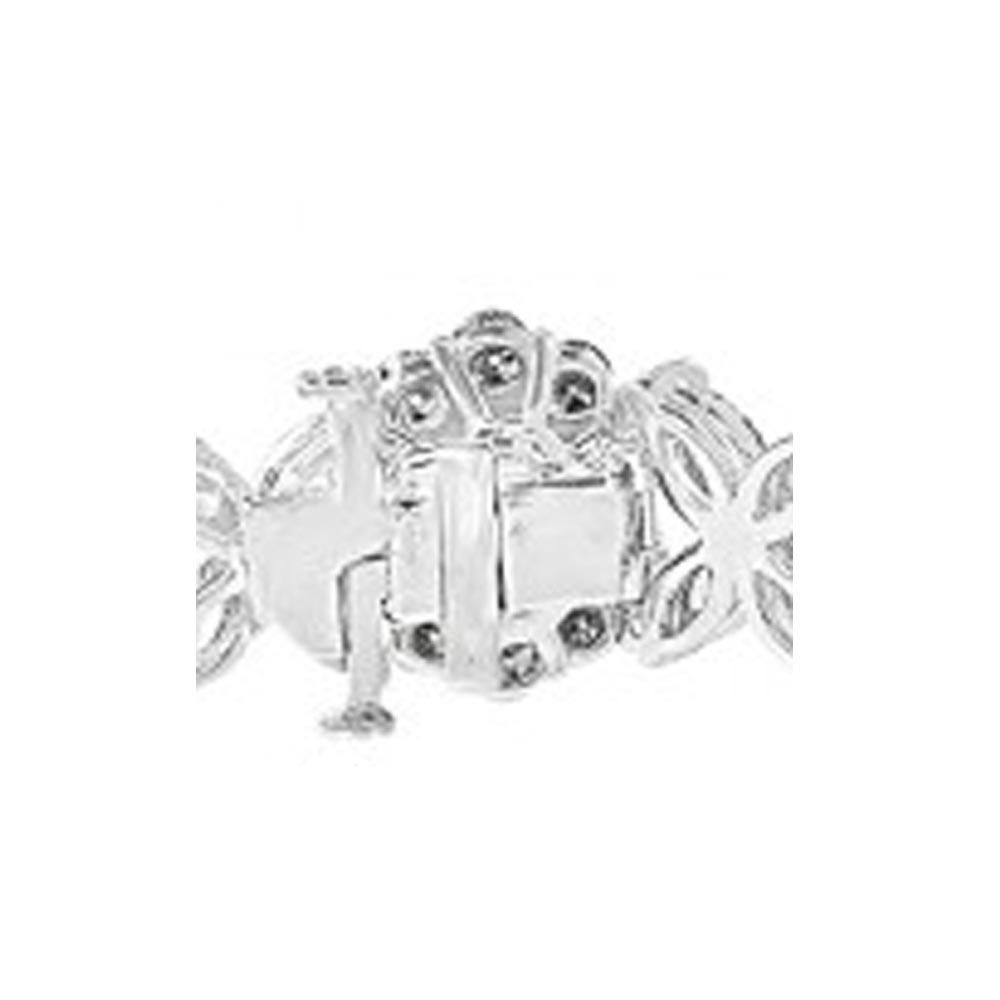Oval Cut 18kt White Gold Bracelet 10.27ct Oval Emeralds and 13.46ct of Mixed Diamond Cuts For Sale