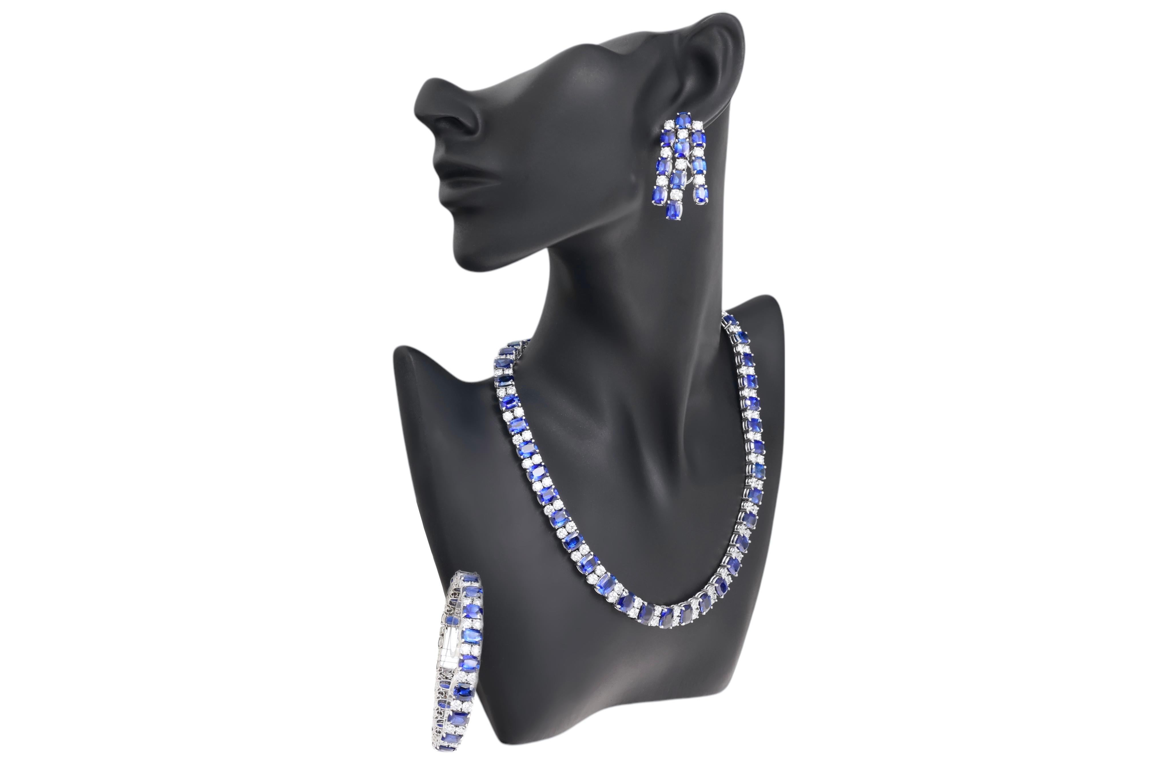 Women's or Men's 18kt White Gold Bracelet  27.33ct Sapphires, 9ct Diamonds, CGL Certificated For Sale