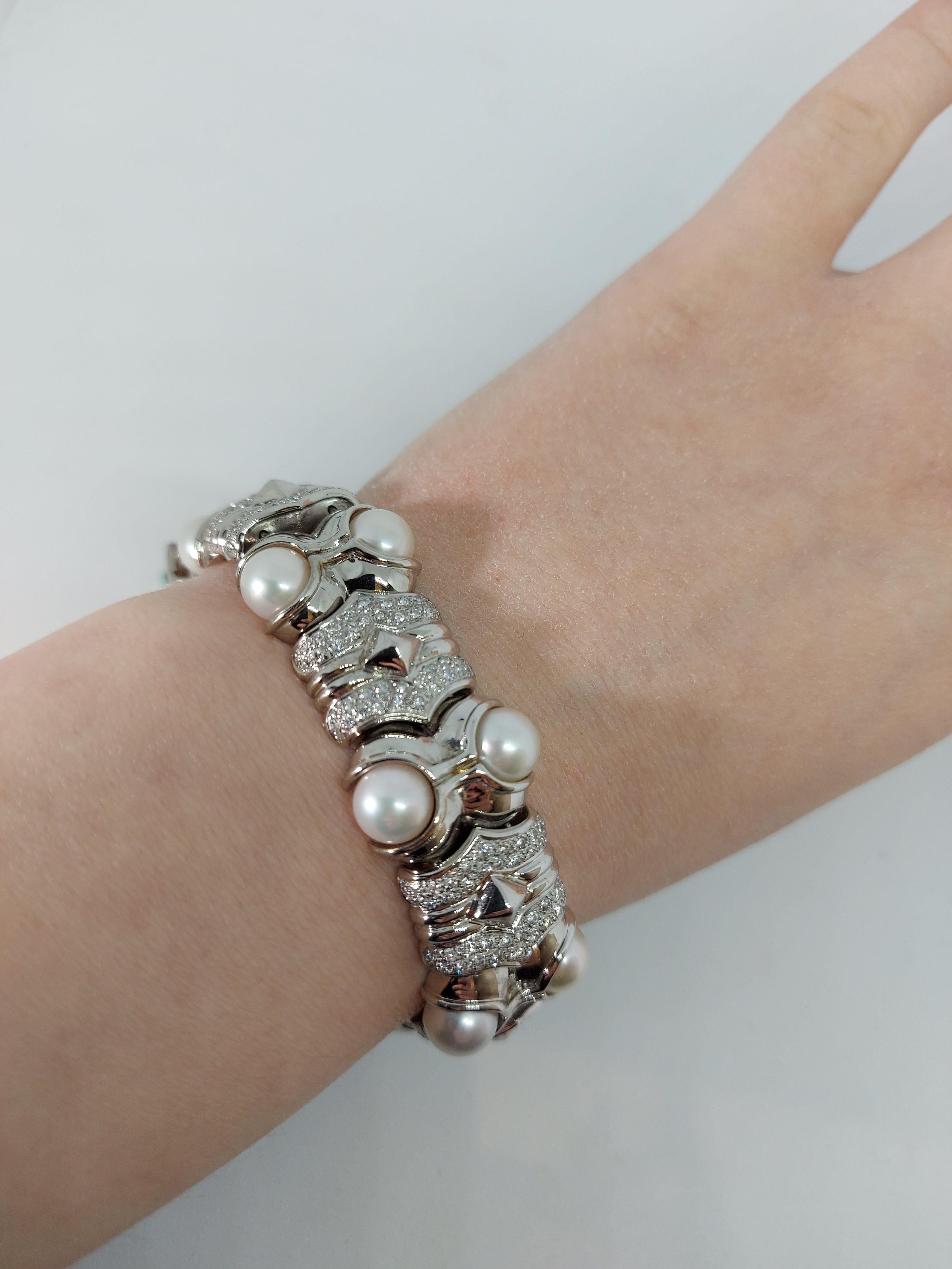Bracelet en or blanc 18 carats avec diamants et perles taille brillant en vente 11